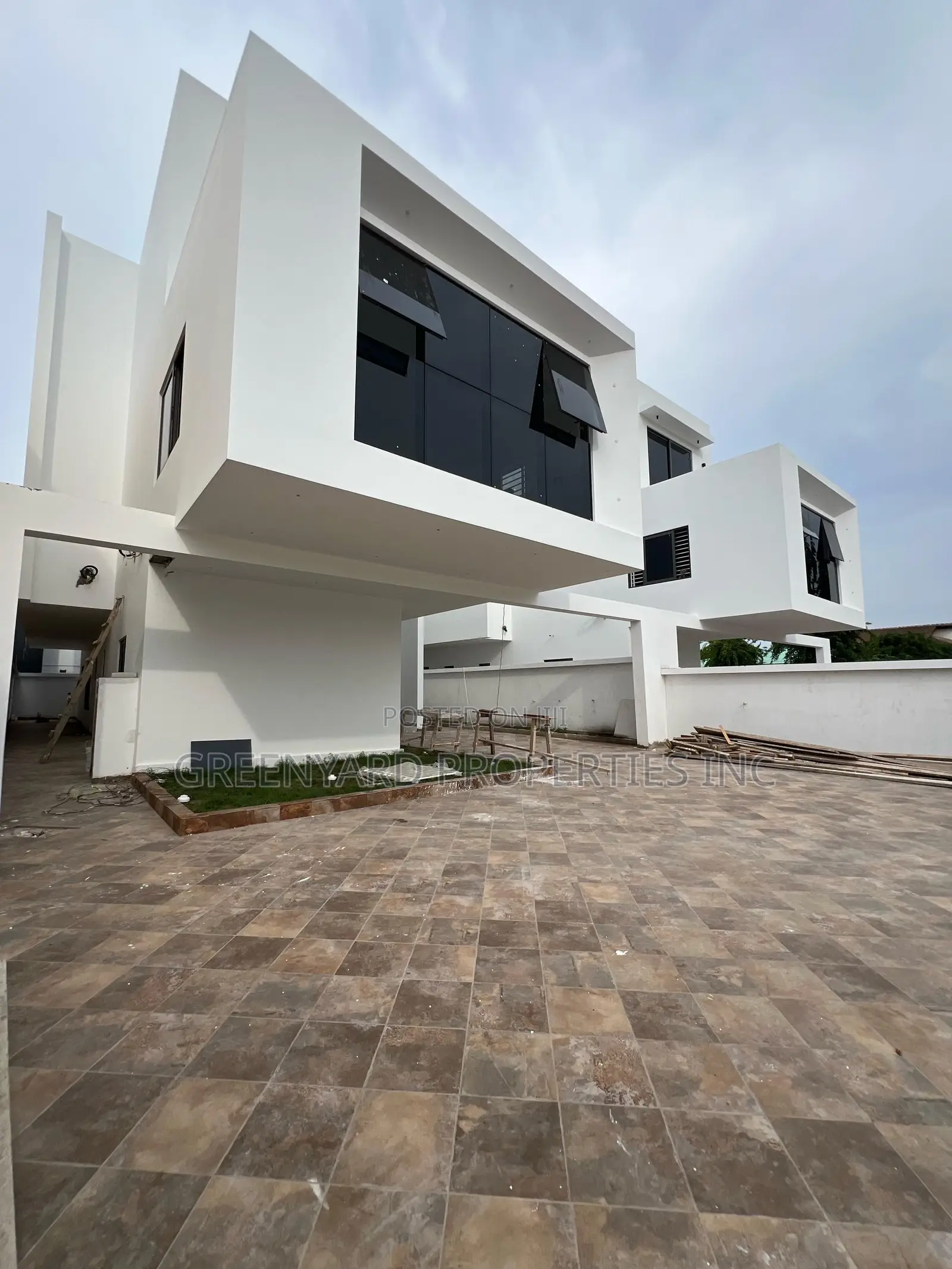 6bdrm Mansion in East Legon for sale in East Legon