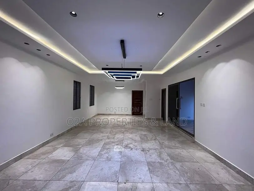 4bdrm House in East Legon-Ogbojo for sale in New Legon