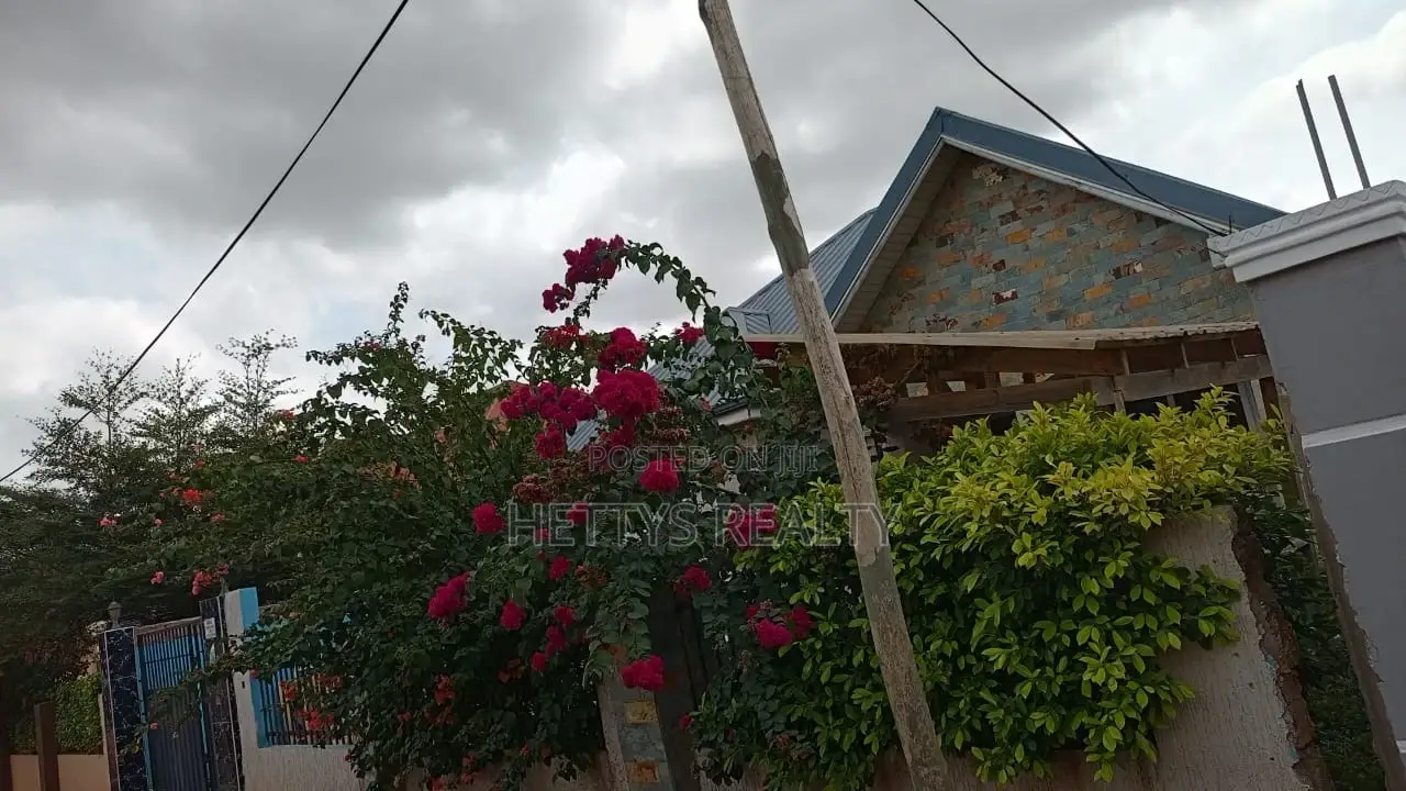 3bdrm House in Adenta for sale in Adenta