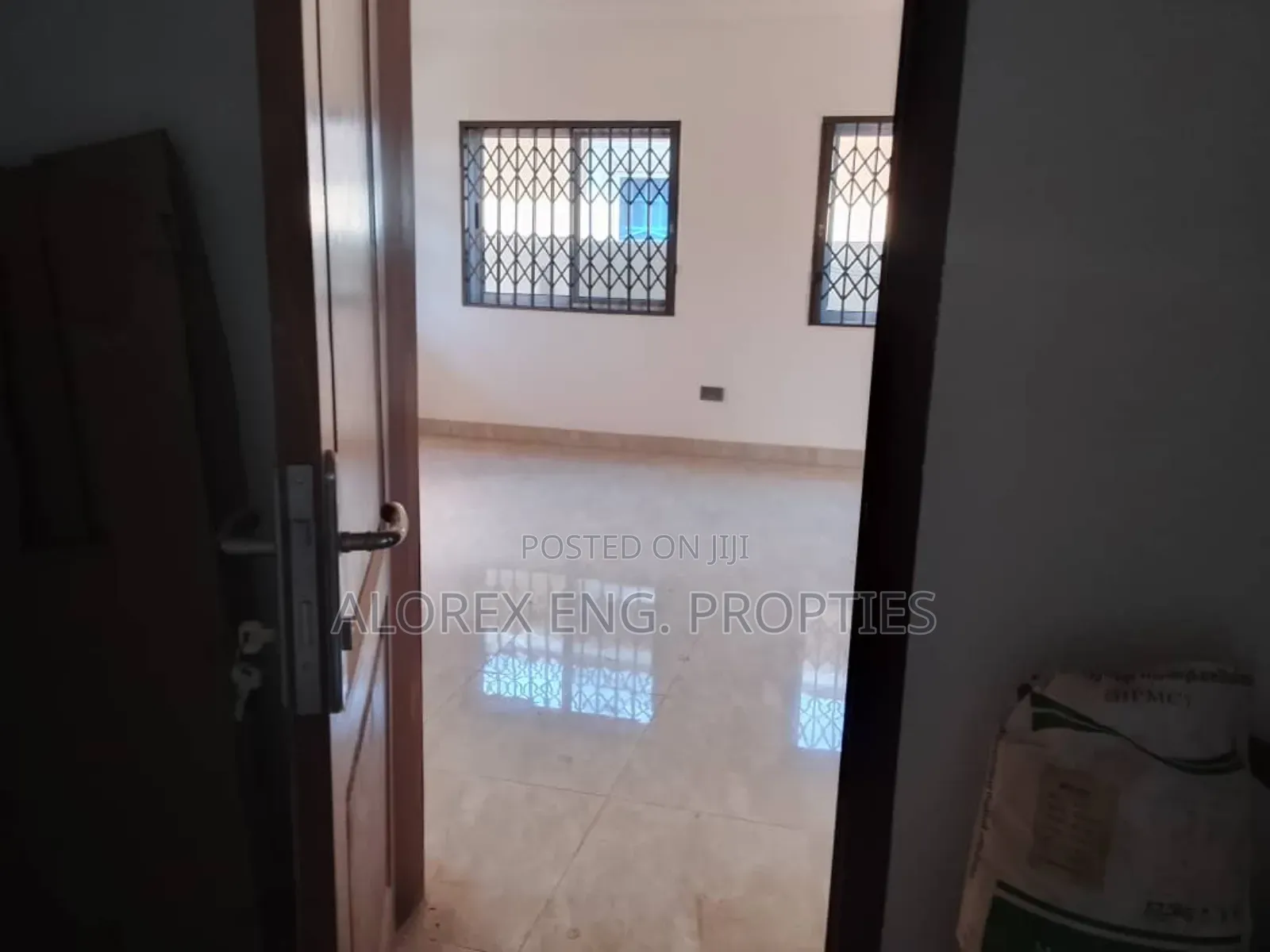 2bdrm House in Self Compound, Oyarifa for rent in Oyarifa