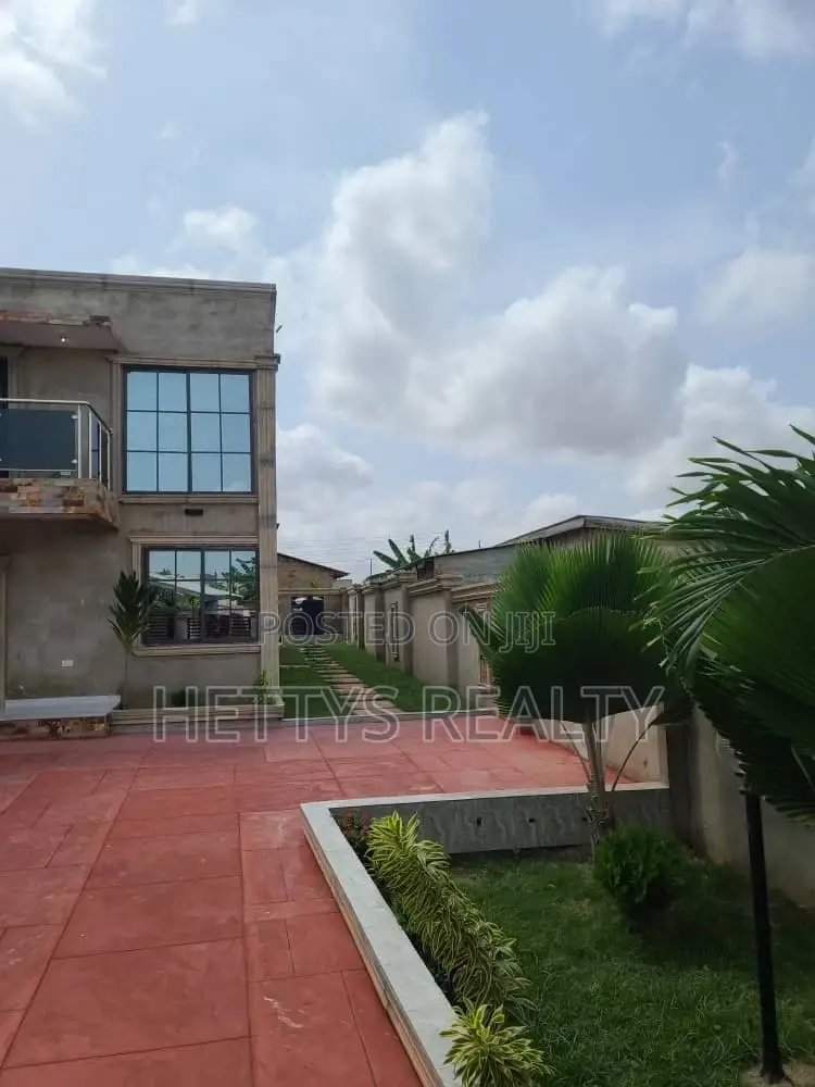 3bdrm House in Pokuase for sale in Pokuase