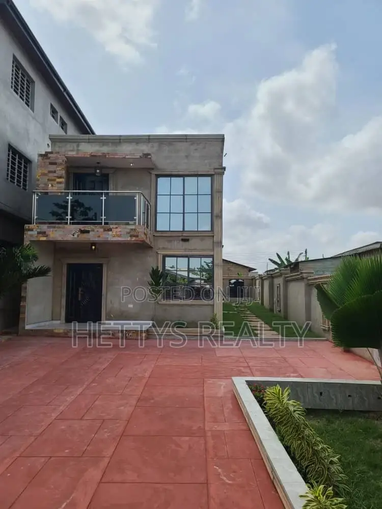 3bdrm House in Pokuase for sale in Pokuase