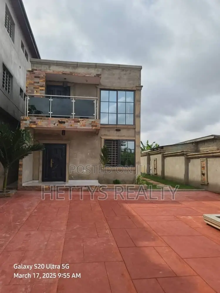 3bdrm House in Pokuase for sale in Pokuase