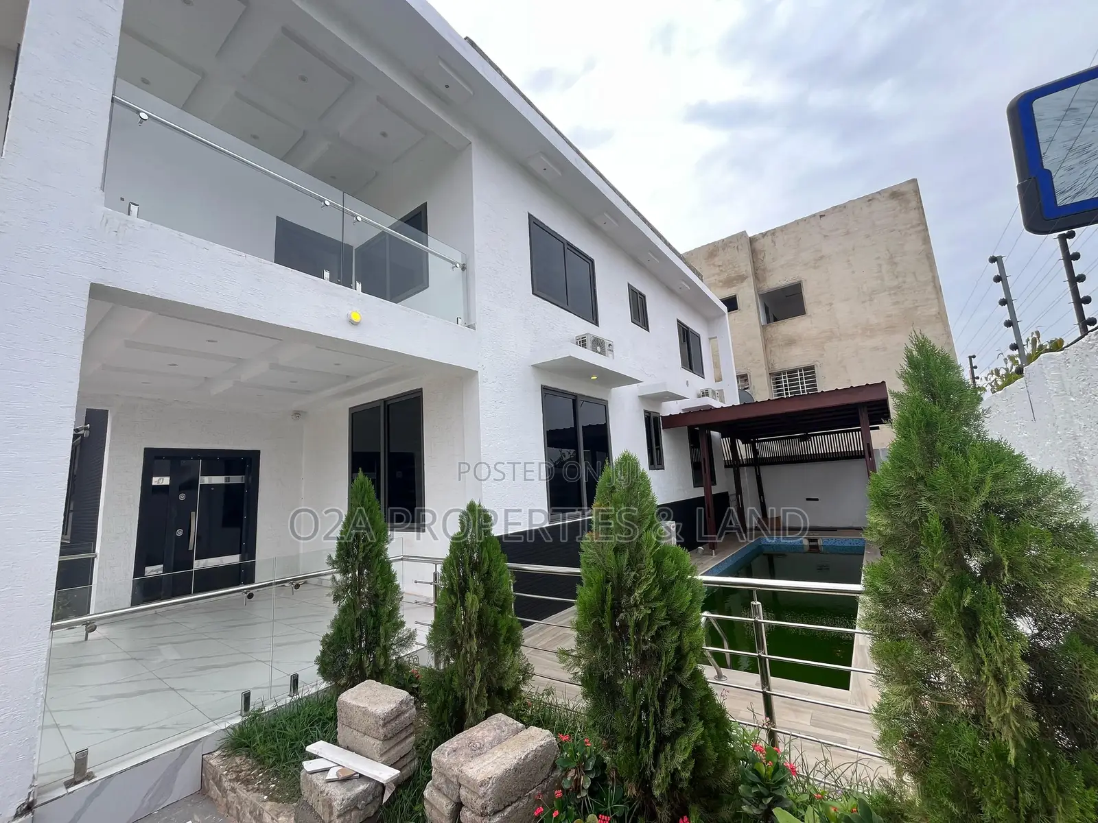 4bdrm House in East Legon Ars, A&C Mall Area for sale in A&C Mall Area