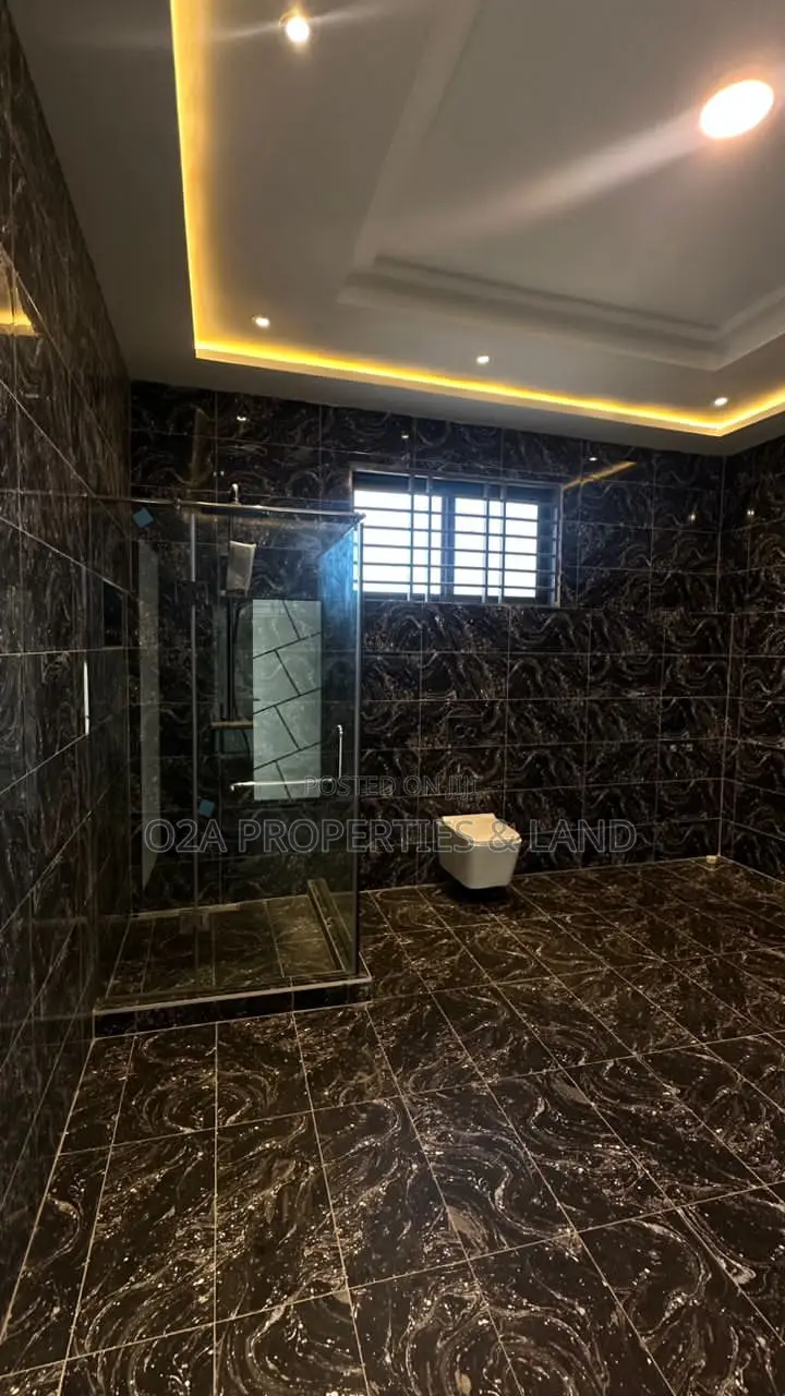 4bdrm House in Tantra Hills, Ola Achool Area for sale in Ola Achool Area