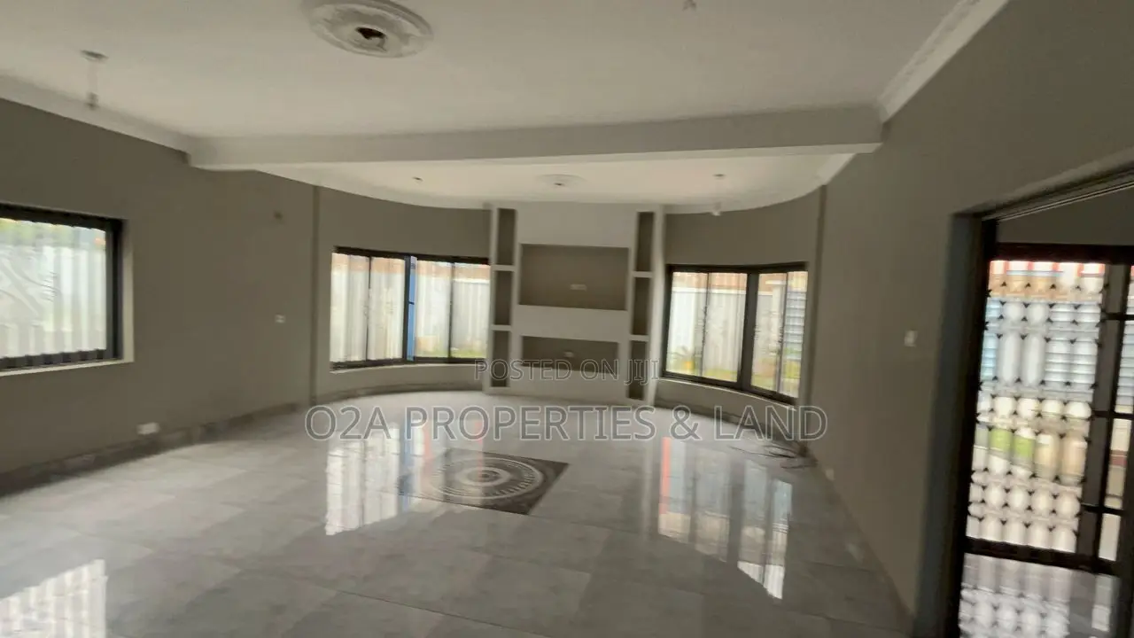 6bdrm House in Oyarifa, Ghana Flag for rent in Ghana Flag