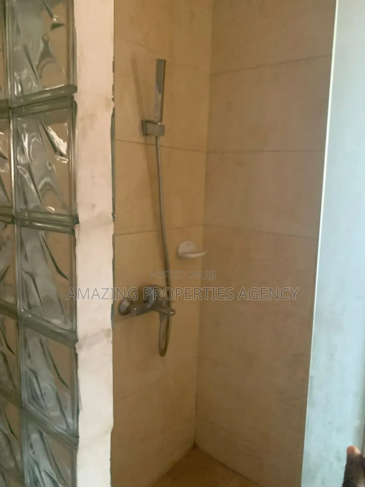 9bdrm House in Dzorwulu for rent in Dzorwulu