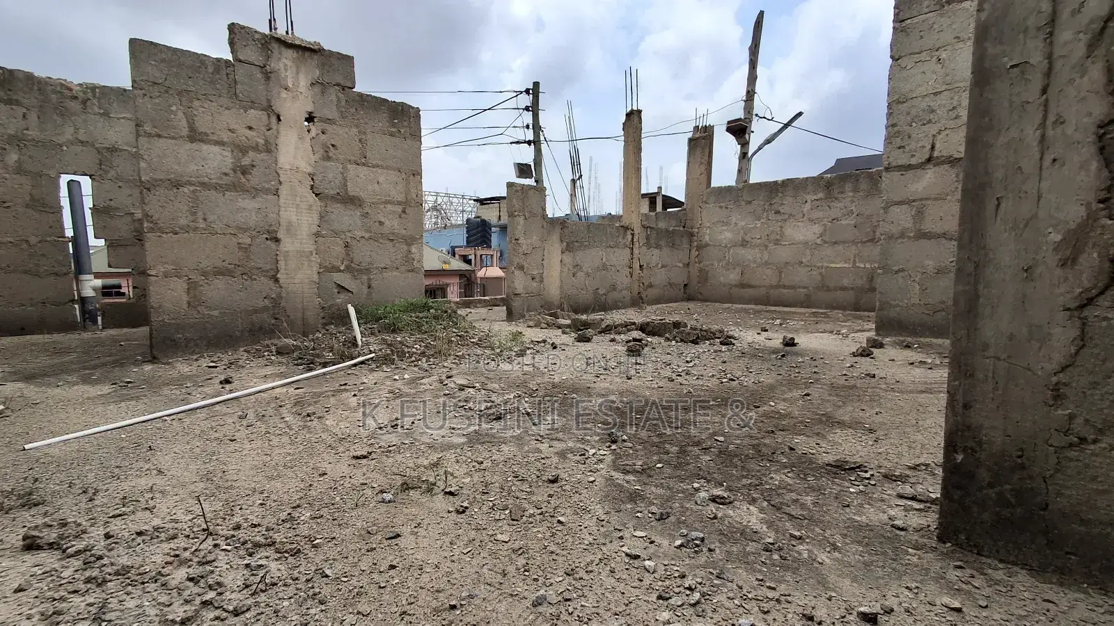 12bdrm House in K Fuseini Estate, Kumasi Metropolitan for sale in Kumasi Metropolitan