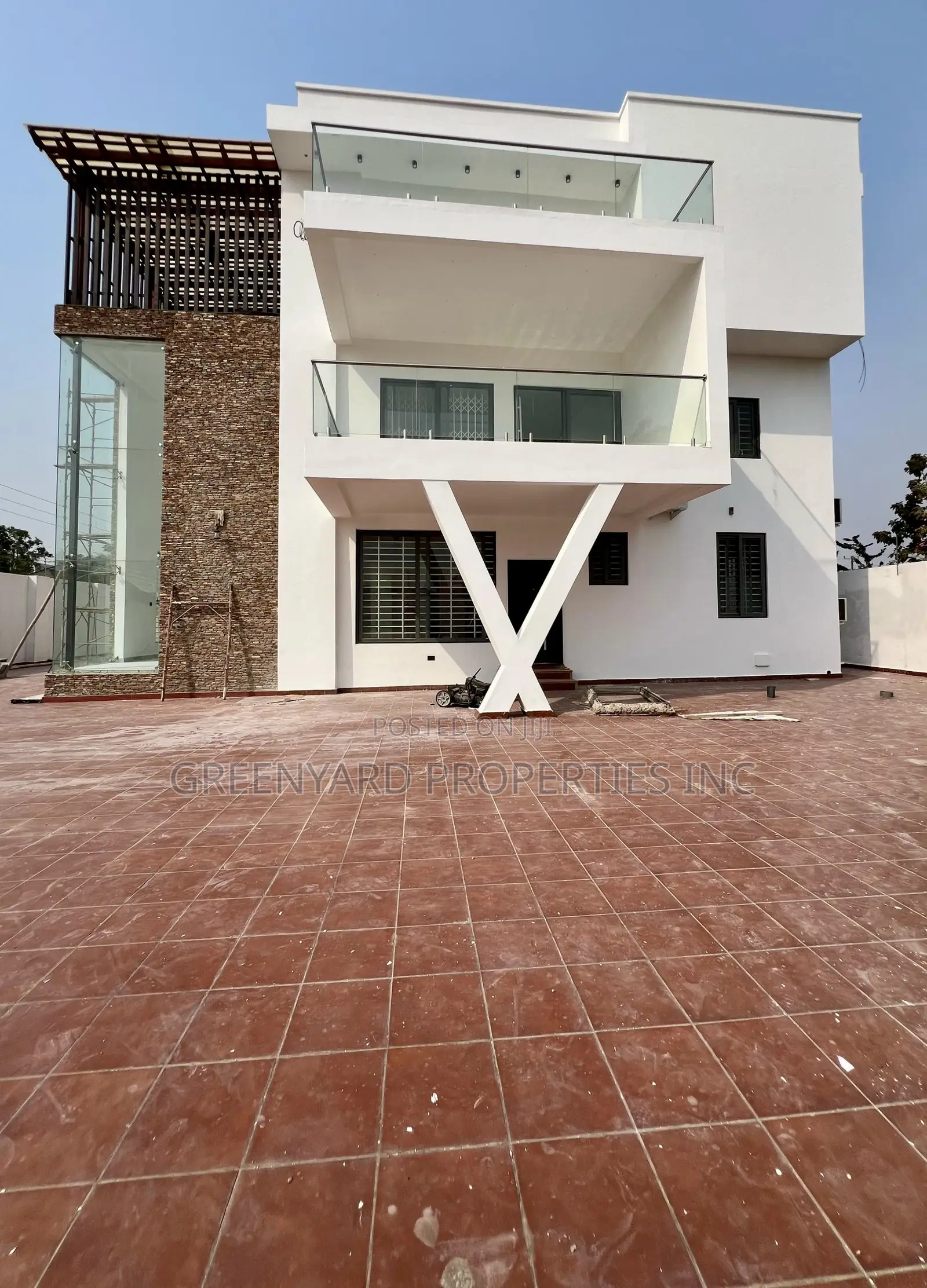9bdrm Mansion in Trasacco, Adjiriganor for sale in Adjiriganor