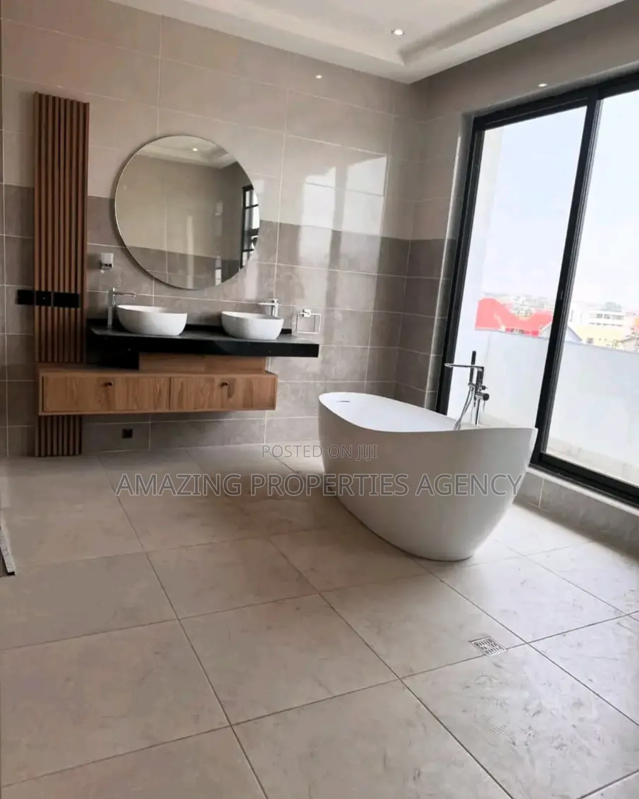 5bdrm Mansion in East Legon for sale in East Legon