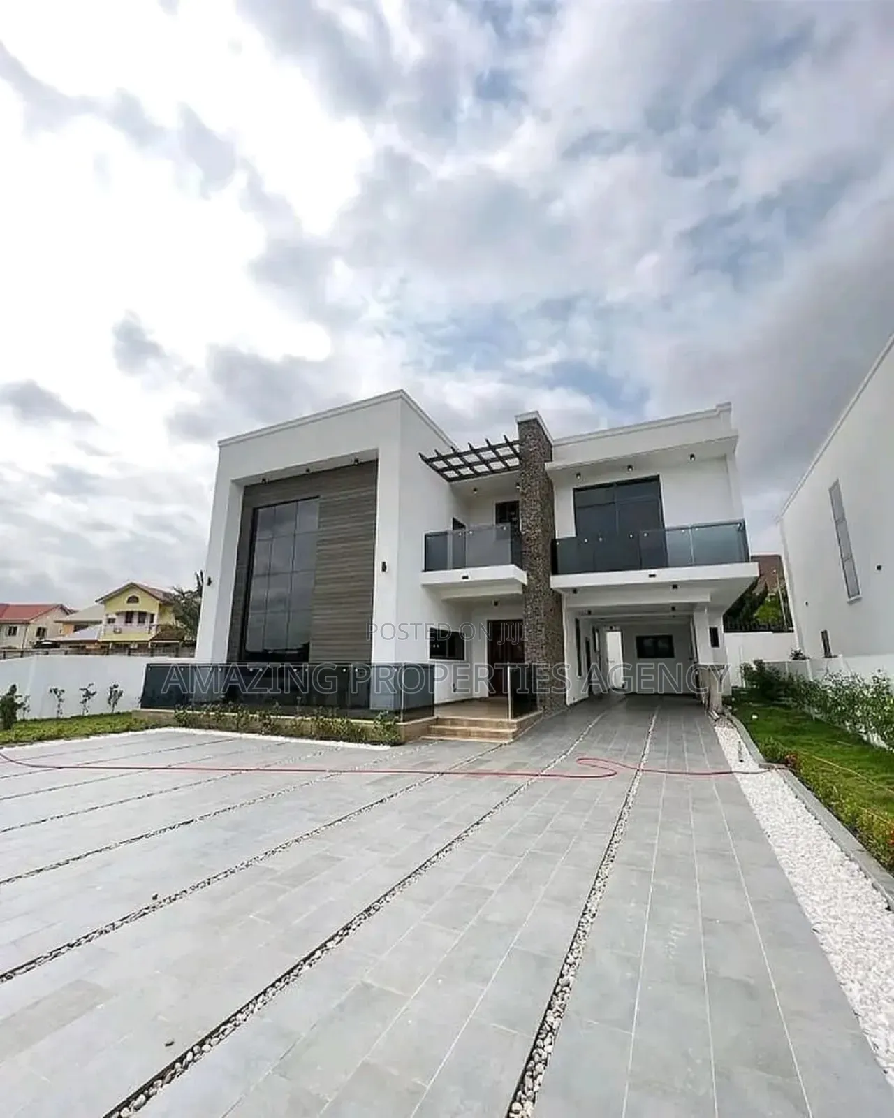 4bdrm House in East Legon for sale in East Legon