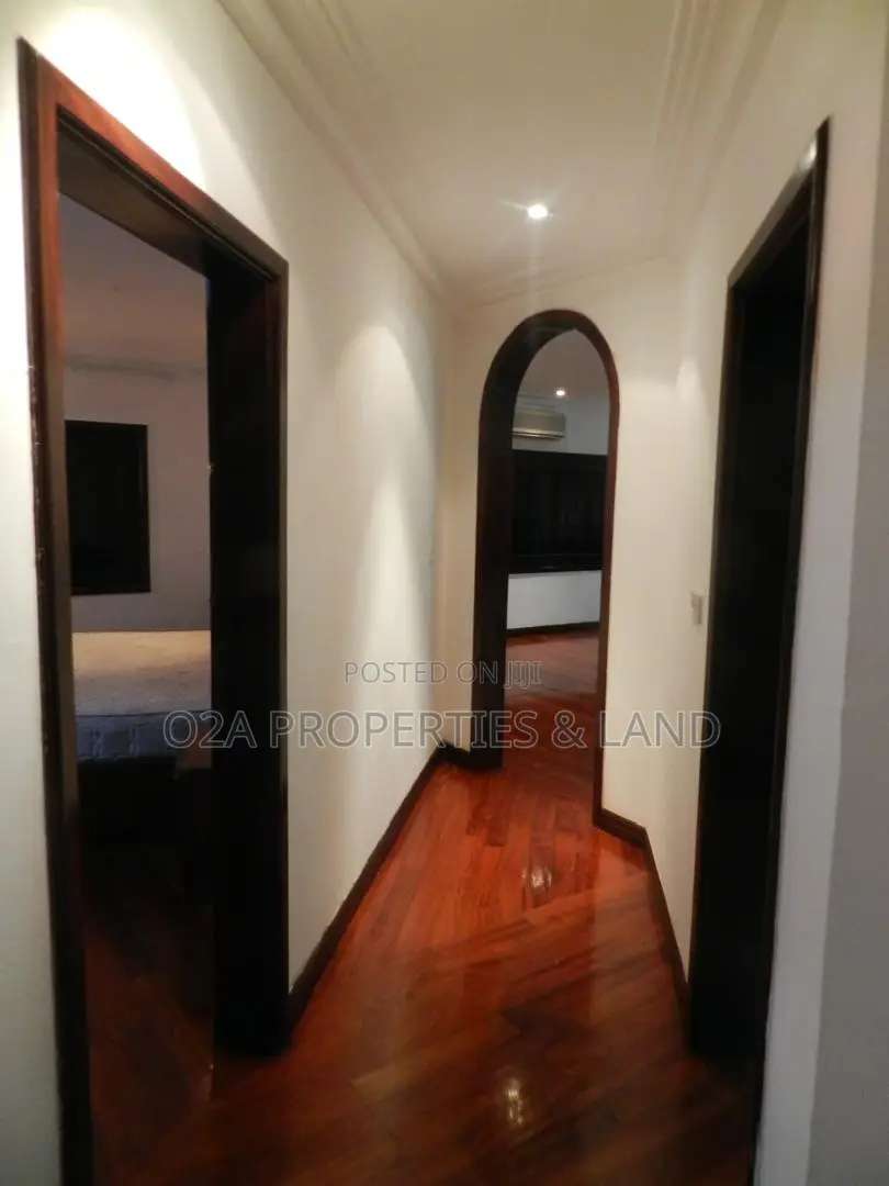 4bdrm House in Airport Residential for sale in Airport Residential Area