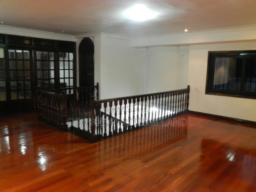 4bdrm House in Airport Residential for sale in Airport Residential Area