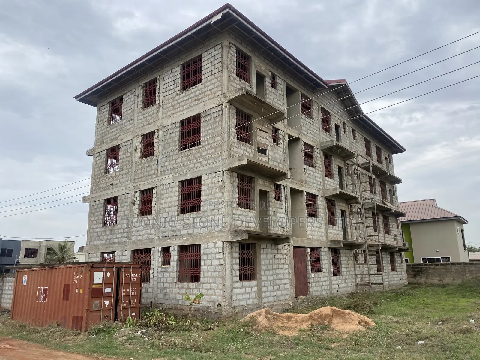 12bdrm Apartment in Comm 25 Hfc Estate, Tema Metropolitan for sale in Tema Metropolitan
