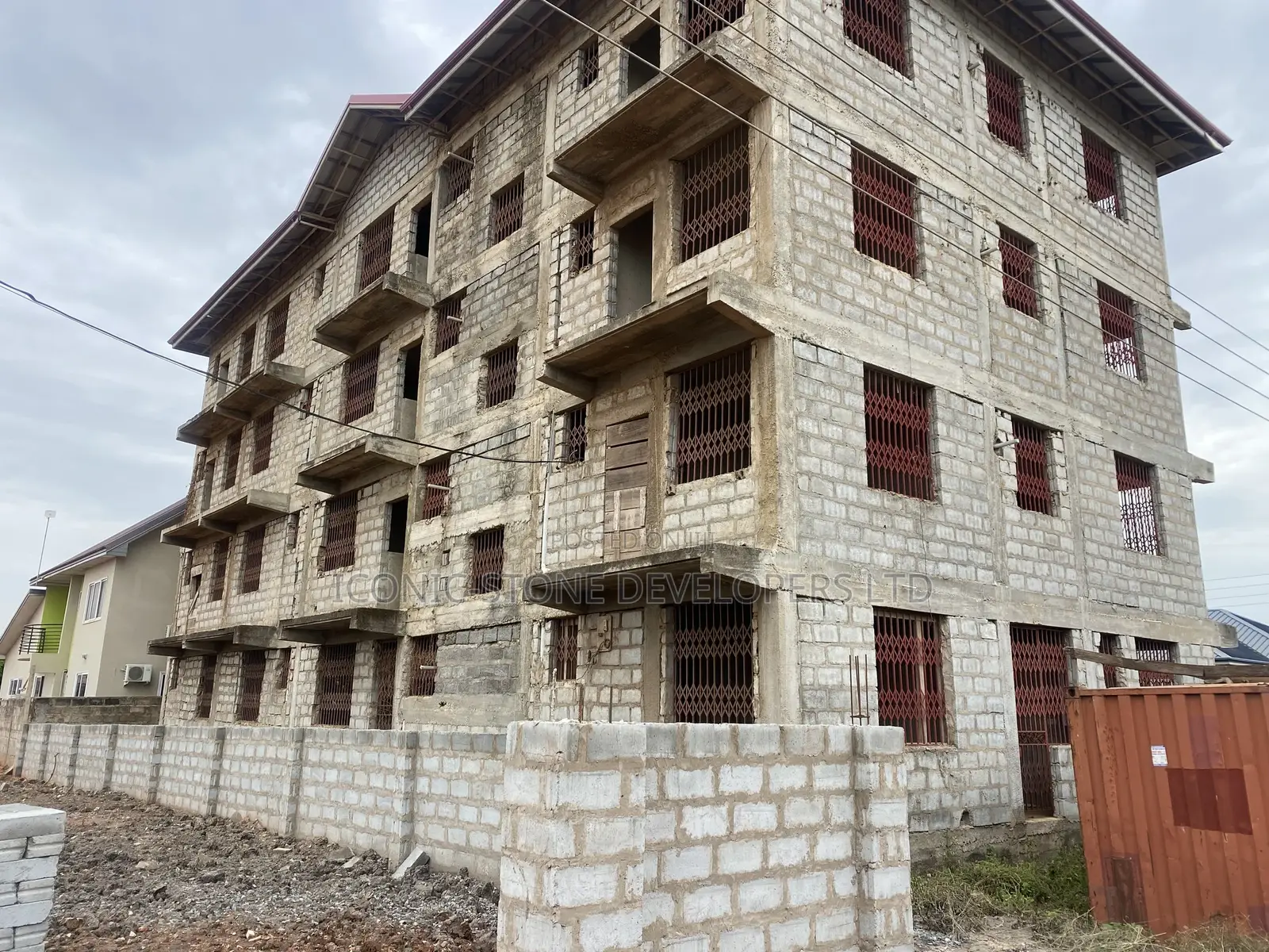 12bdrm Apartment in Comm 25 Hfc Estate, Tema Metropolitan for sale in Tema Metropolitan