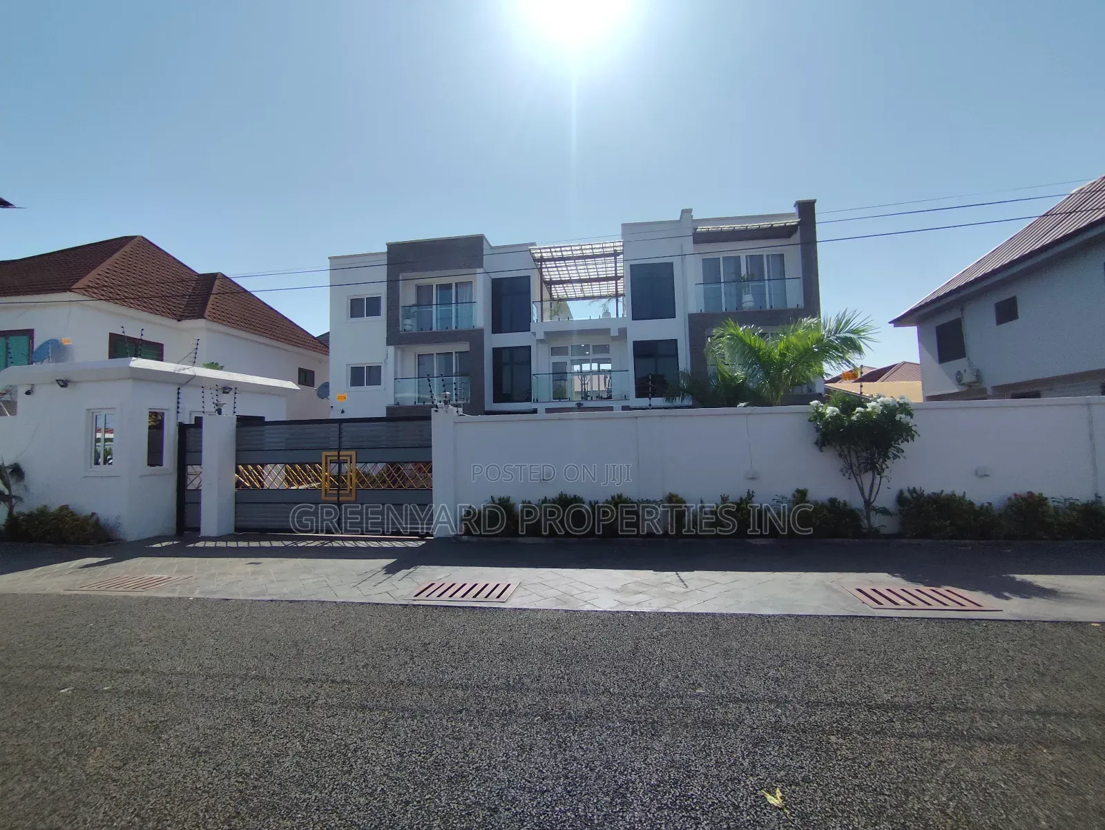 Furnished 2bdrm Apartment in American House, East Legon for rent in East Legon