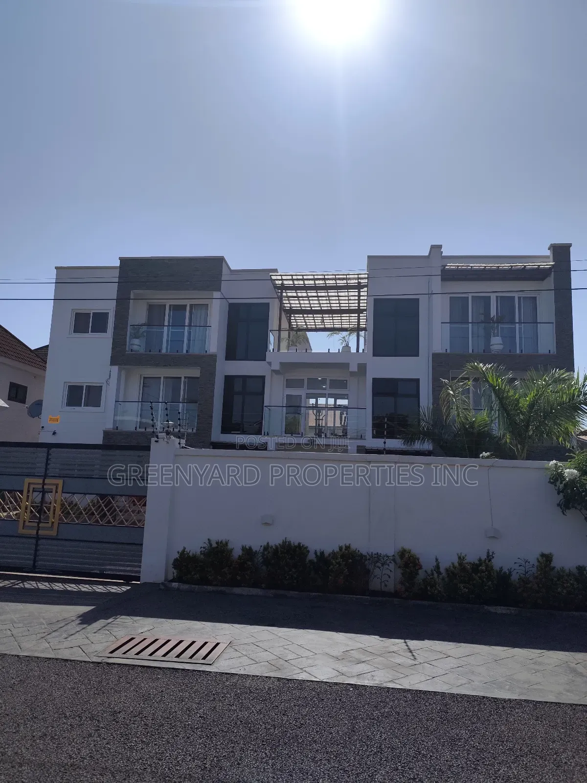 Furnished 2bdrm Apartment in American House, East Legon for rent in East Legon