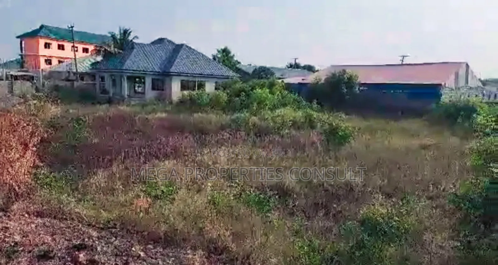 One Acre Land With 3bedrooms House for Sale in Tema C 25 in Tema Metropolitan