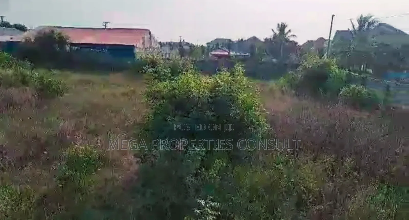 One Acre Land With 3bedrooms House for Sale in Tema C 25 in Tema Metropolitan
