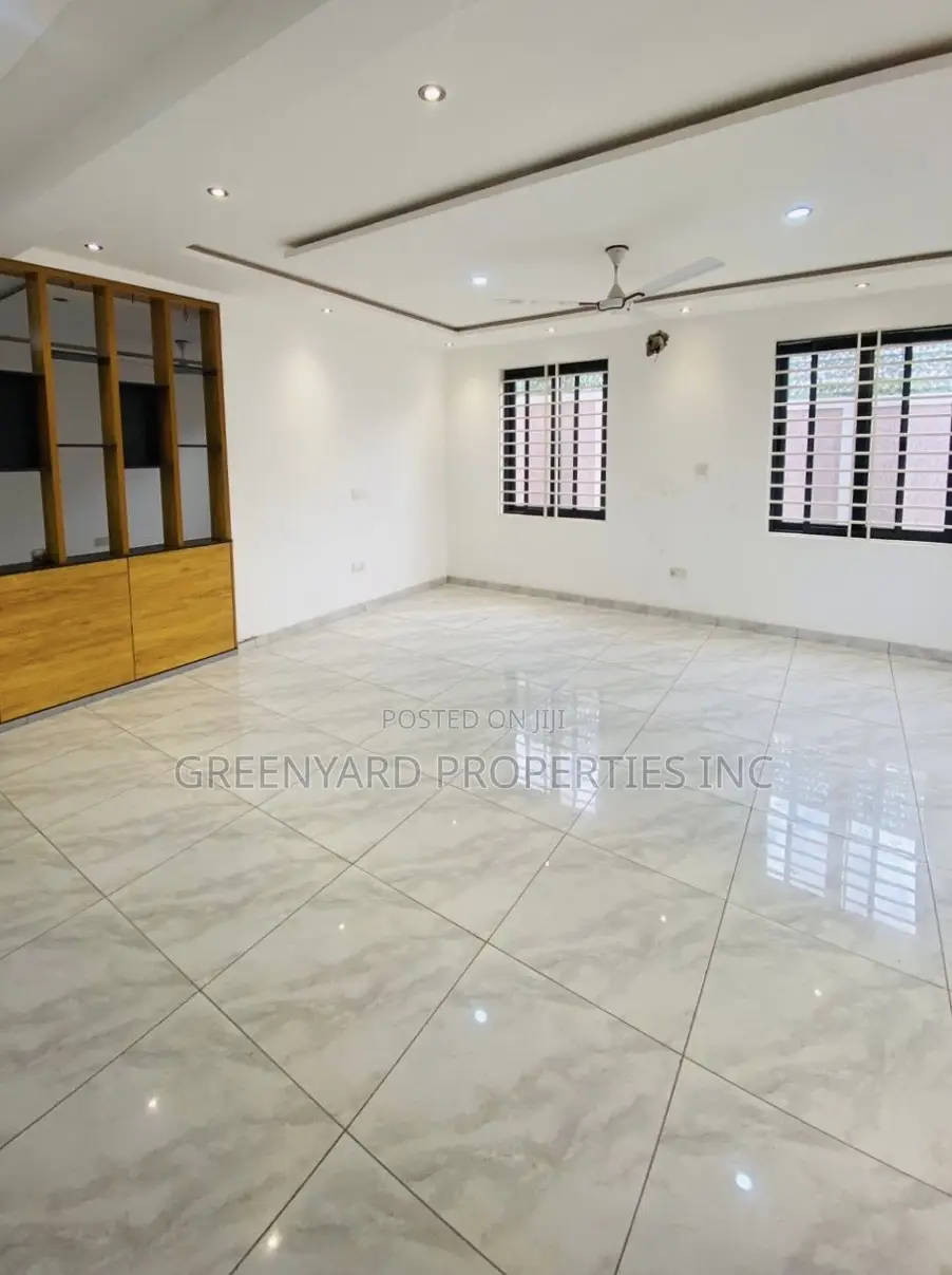 5bdrm House in East Legon for sale in East Legon