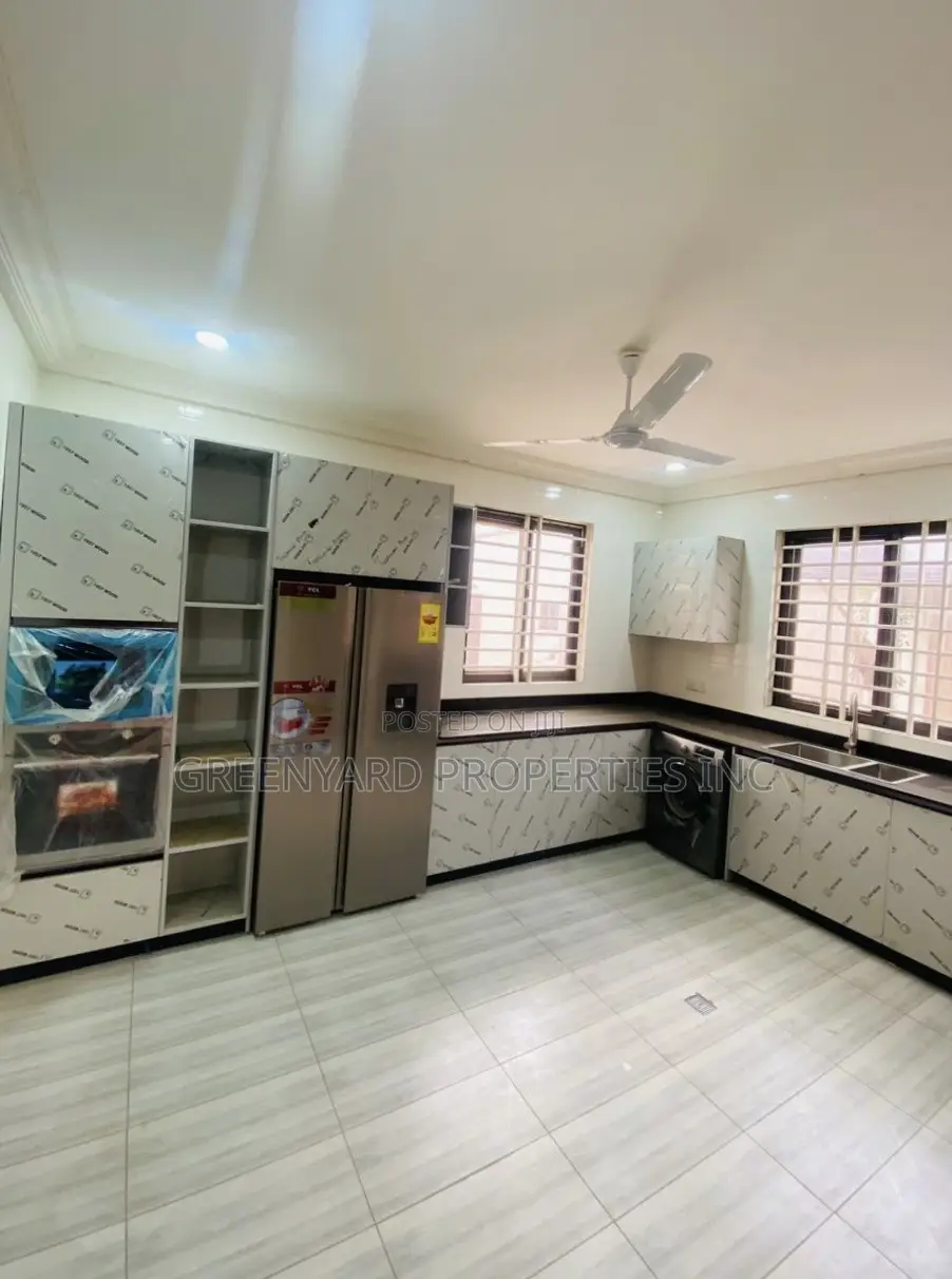 5bdrm House in East Legon for sale in East Legon
