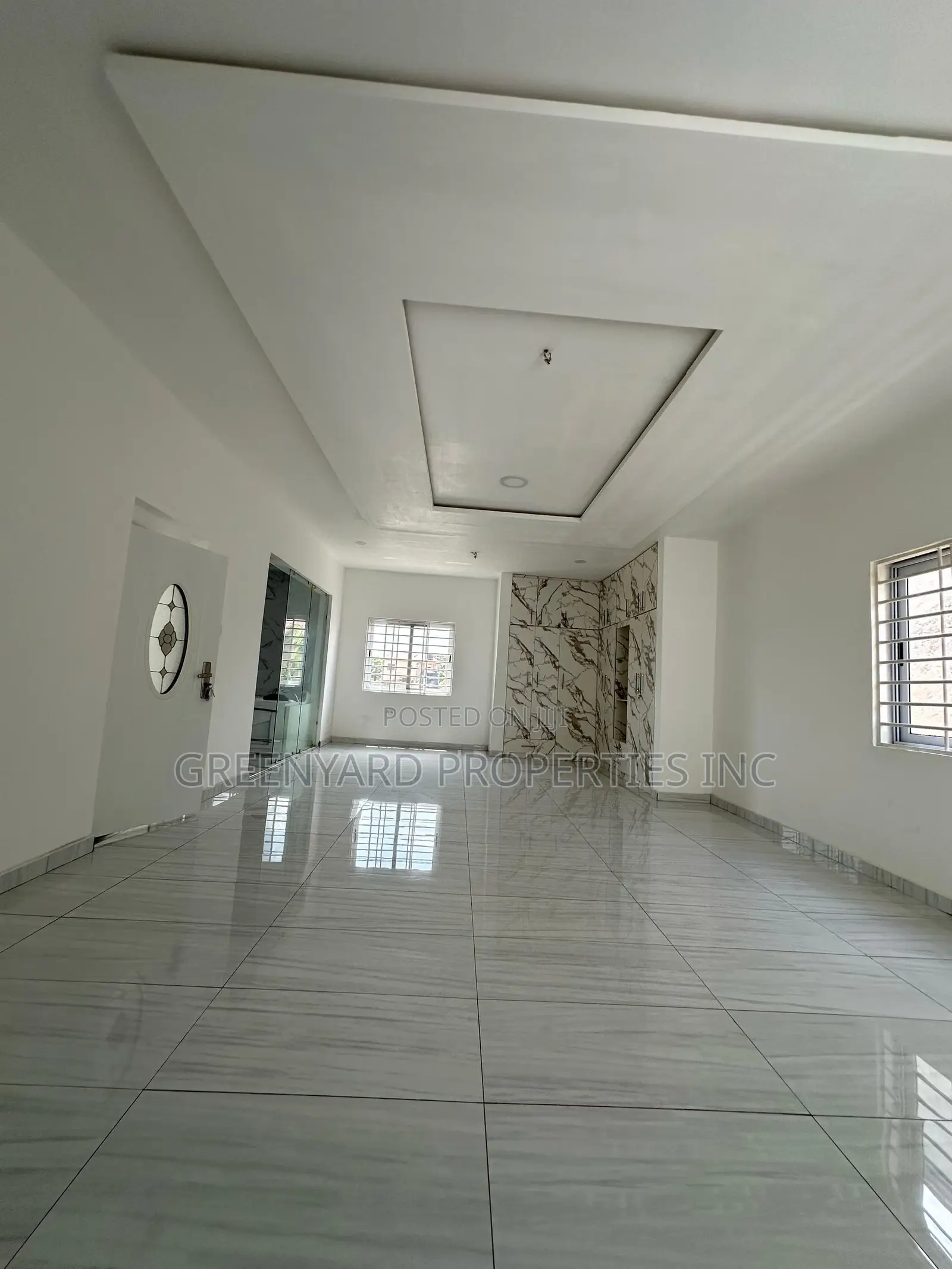 3bdrm House in Lakeside for sale in Lake Side Estate