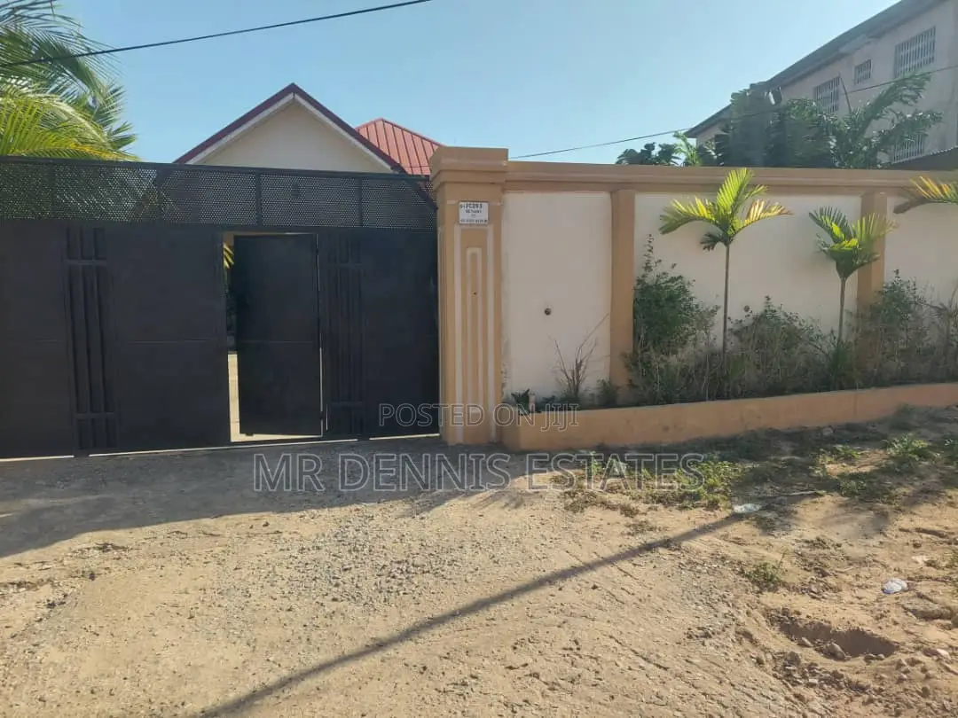 2bdrm House in Westhills Mall for rent in West Hills Mall Area