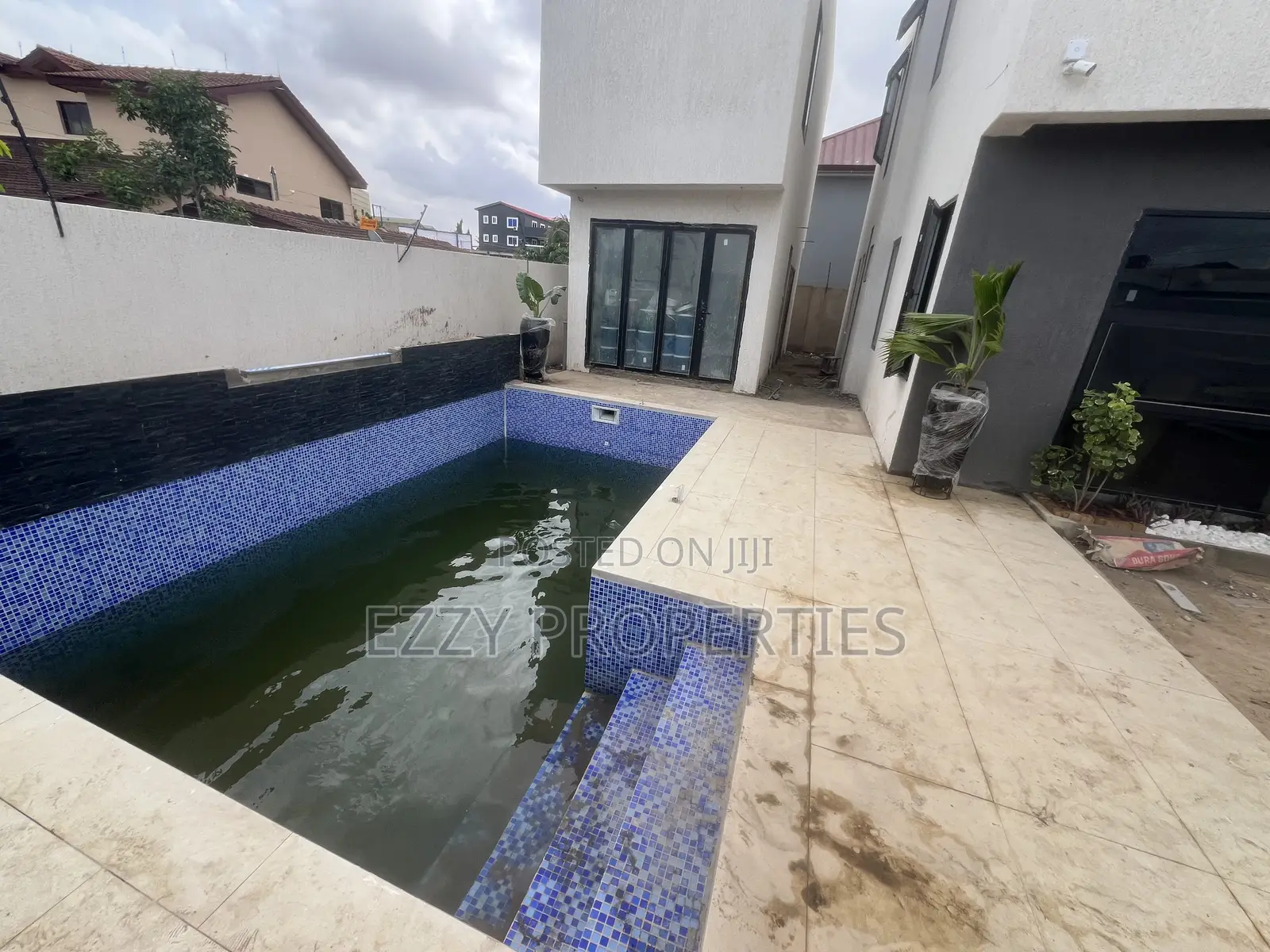 2bdrm Apartment in East Legon American for sale in East Legon