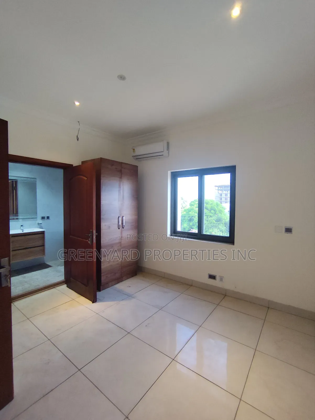 4bdrm Duplex in Lagos Ave, East Legon for rent in East Legon