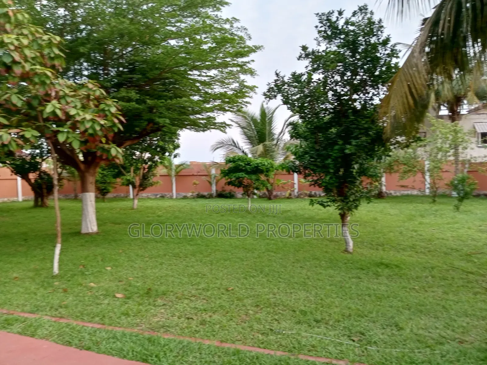 Spacious Outdoor Space - Plus Indoor Space for Events in Adjiriganor