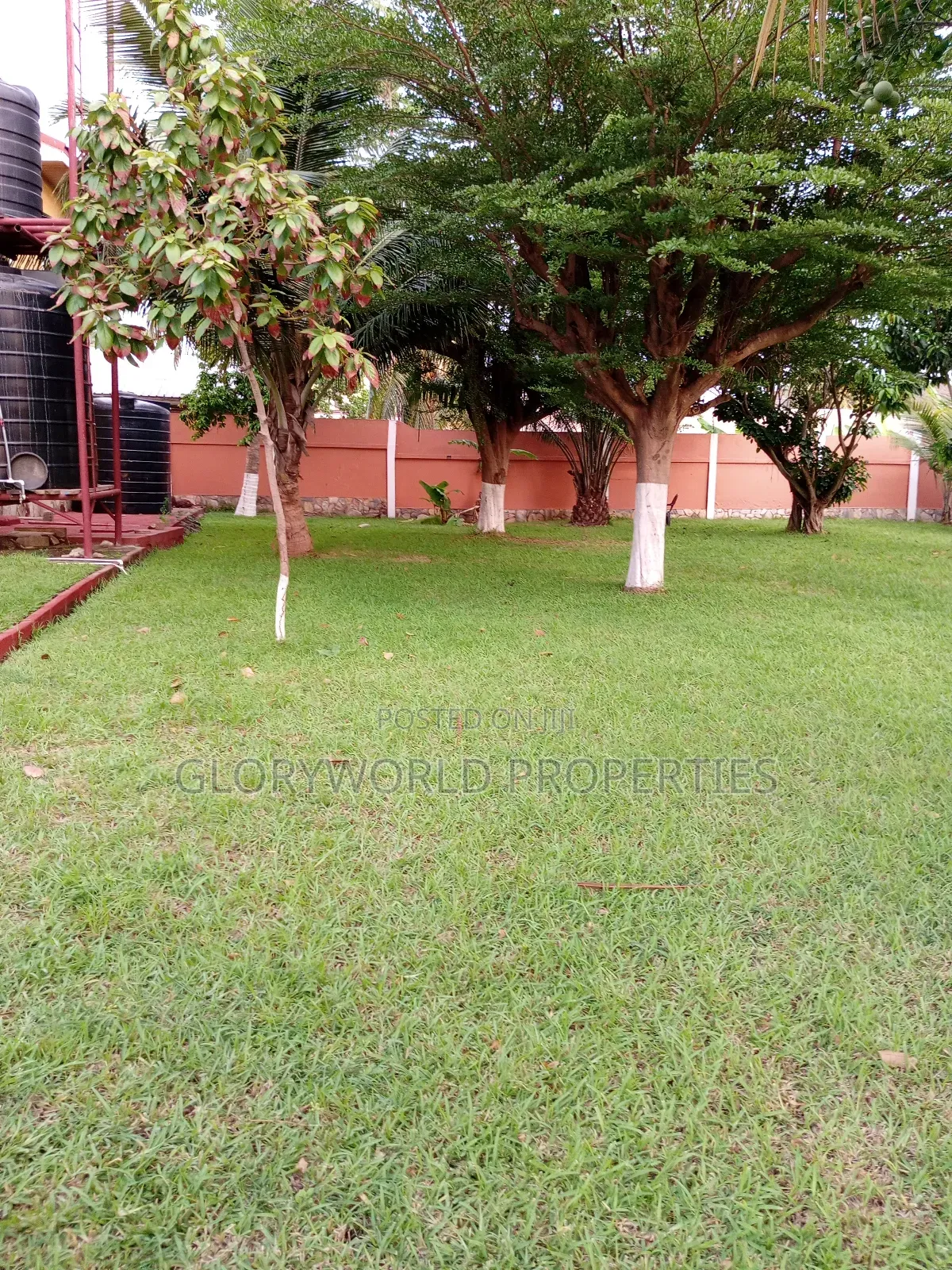 Spacious Outdoor Space - Plus Indoor Space for Events in Adjiriganor