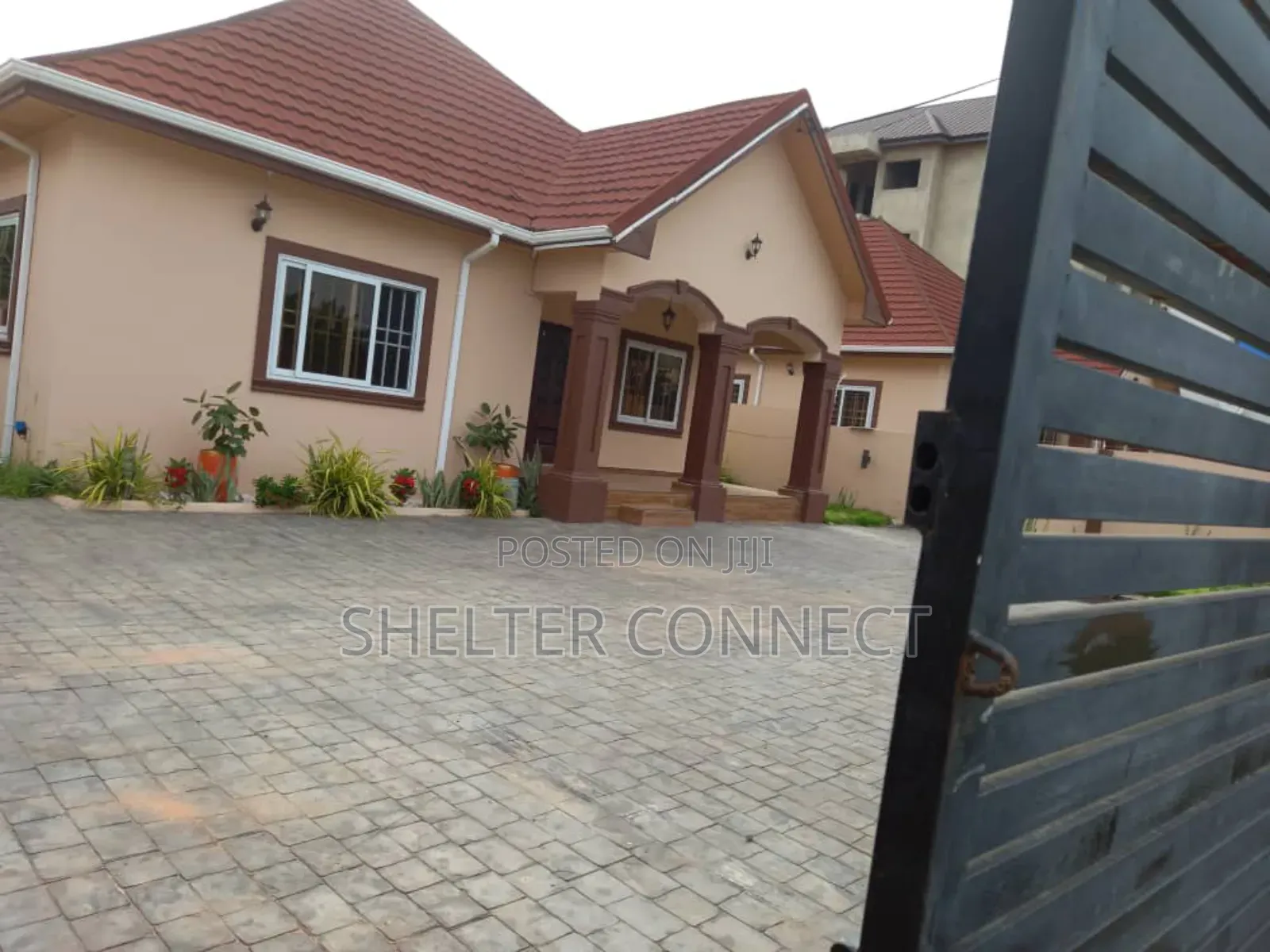 3bdrm House in Oyarifa for sale in Oyarifa