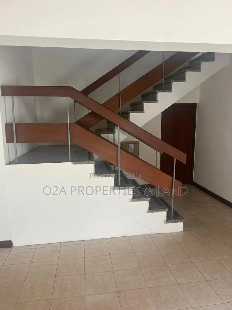 4bdrm House in Cantonments, DVLA Area for rent in DVLA Area