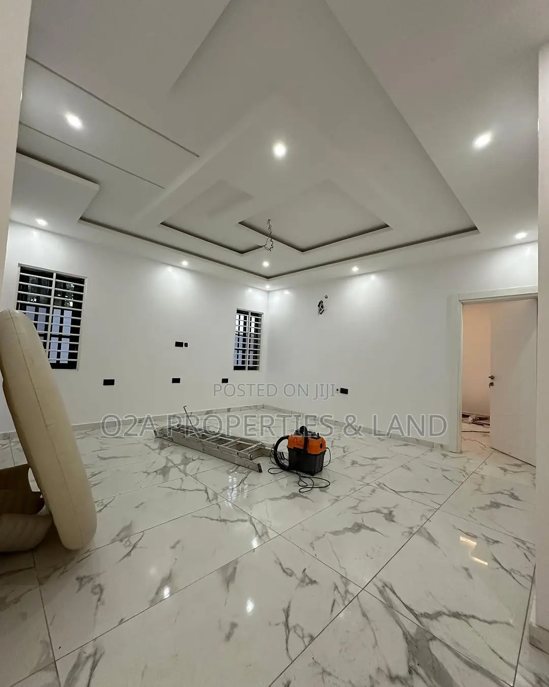 4bdrm House in Ashaley Botwe, Lake Side Estate for sale in Lake Side Estate