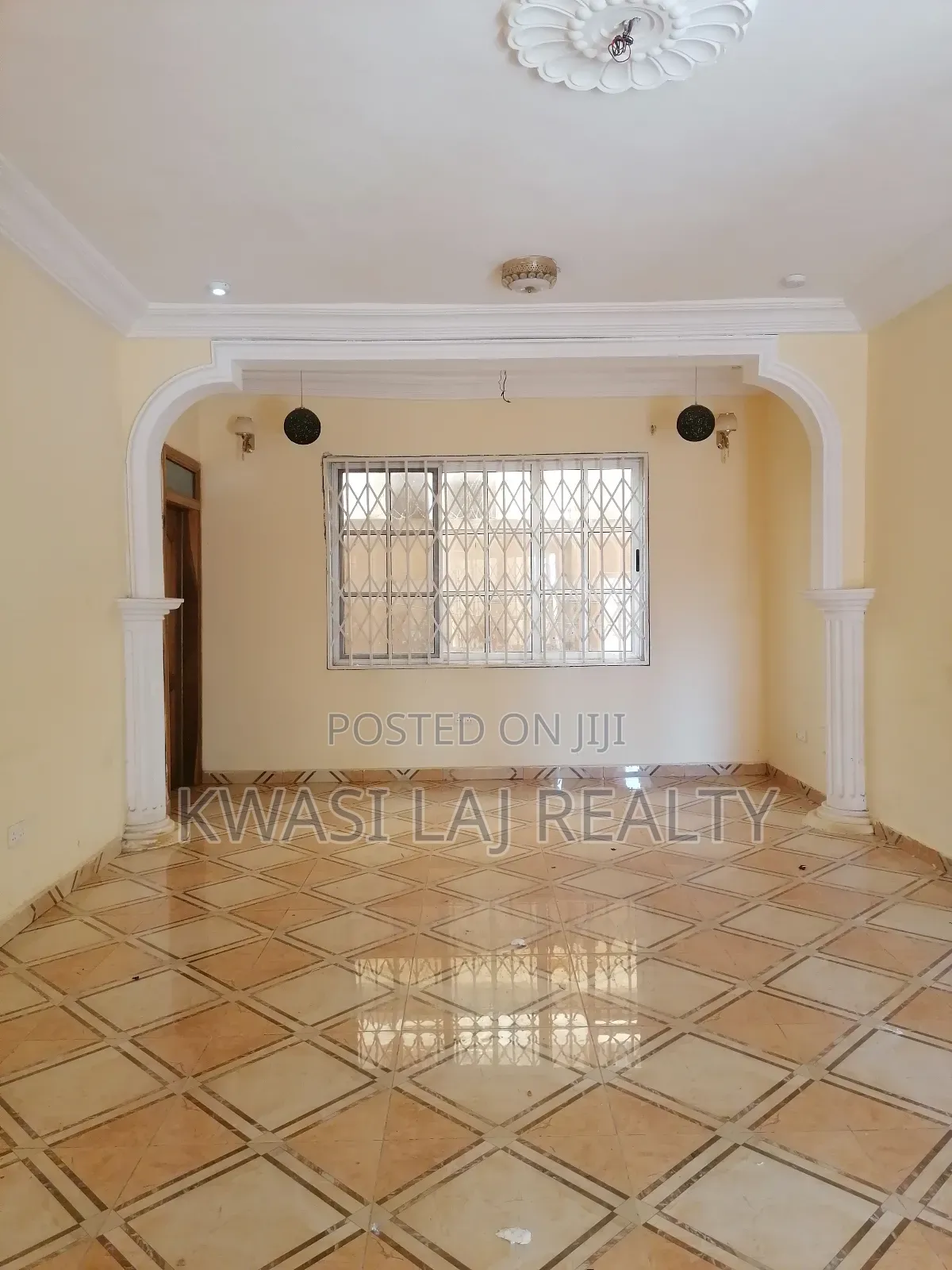 3bdrm Apartment in Redtop, Weija for rent in Weija