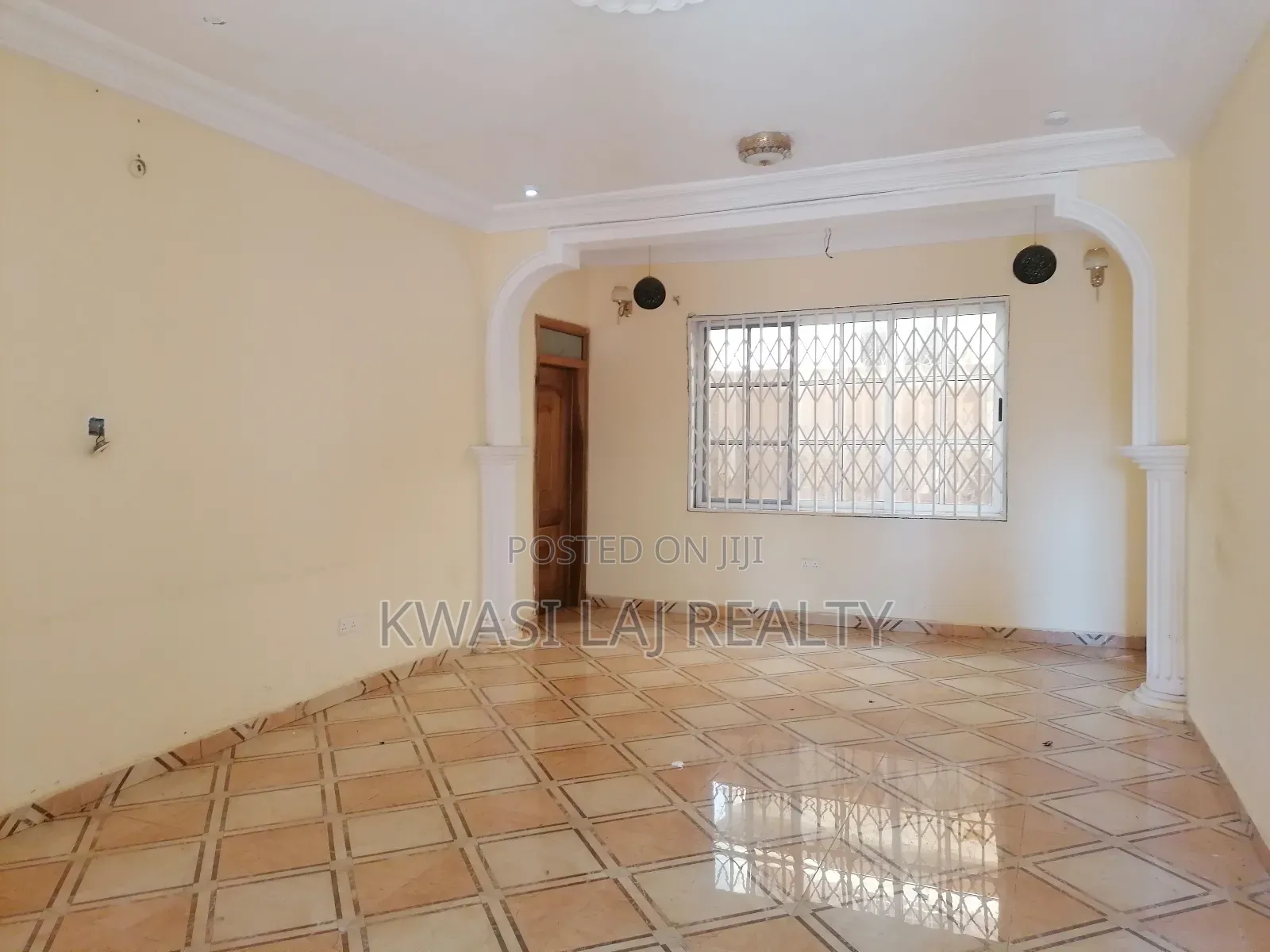 3bdrm Apartment in Redtop, Weija for rent in Weija