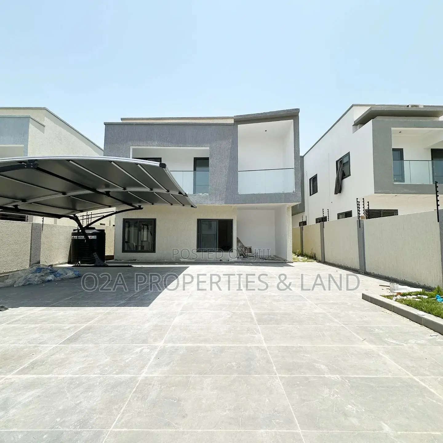4bdrm House in East Airport for sale in Airport Residential Area