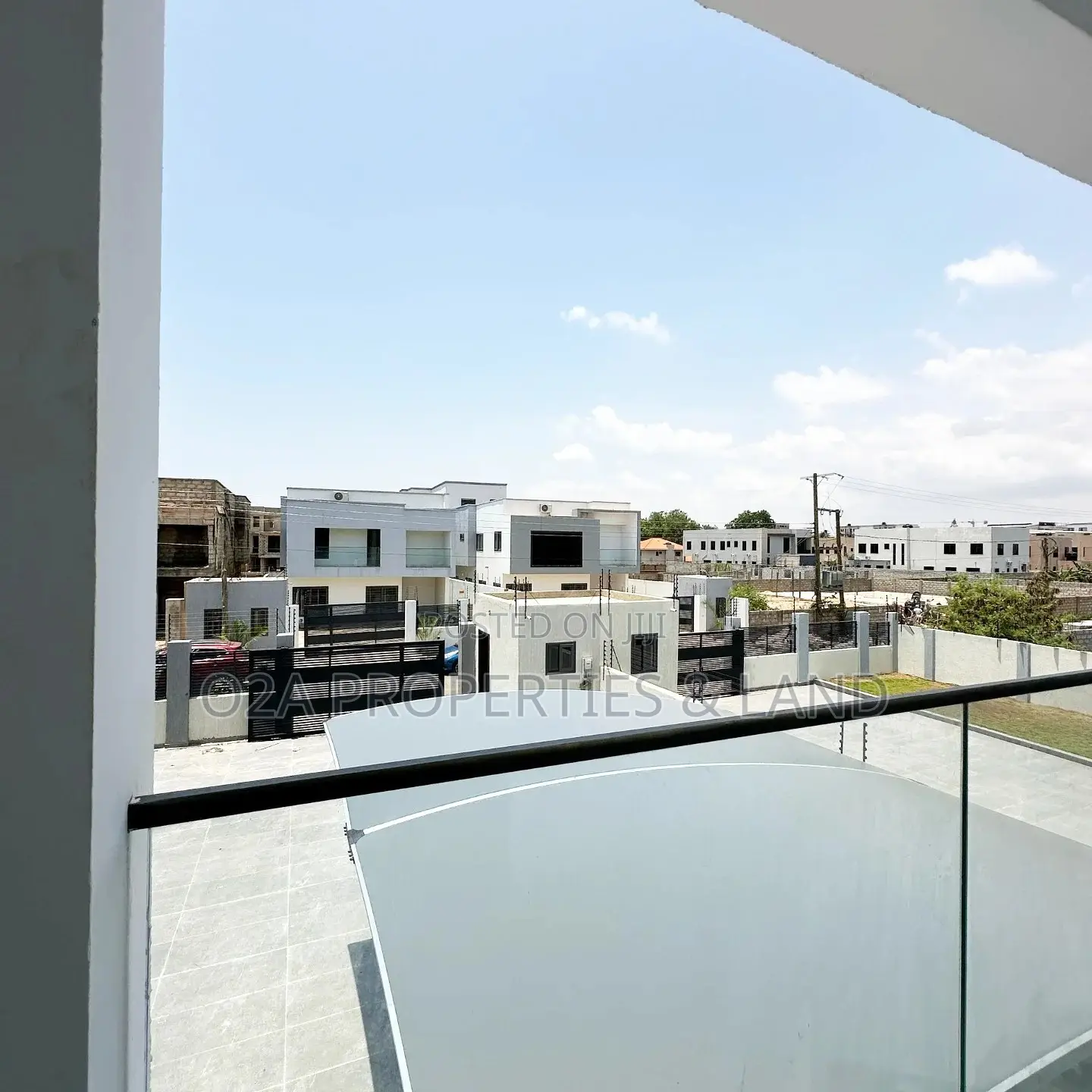 4bdrm House in East Airport for sale in Airport Residential Area
