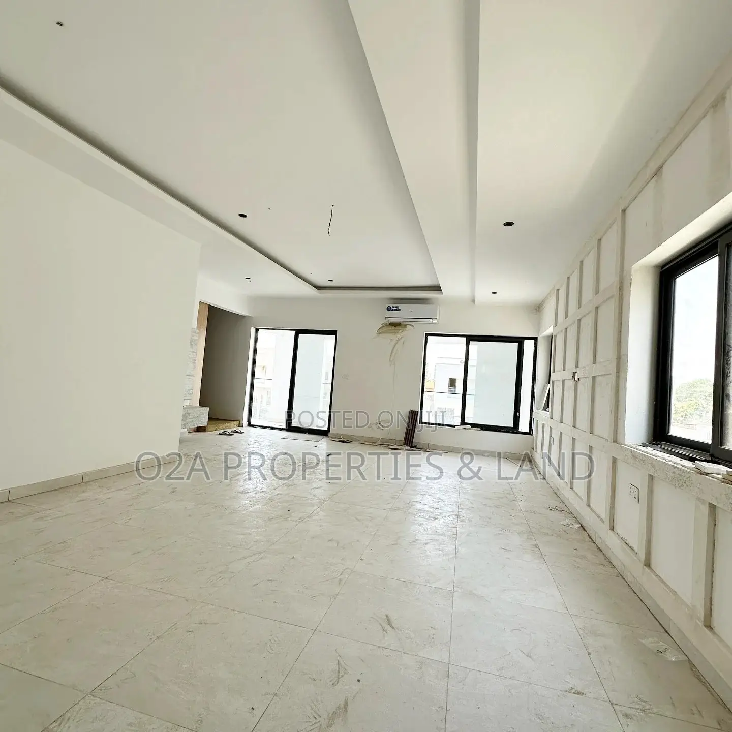 4bdrm House in East Airport for sale in Airport Residential Area