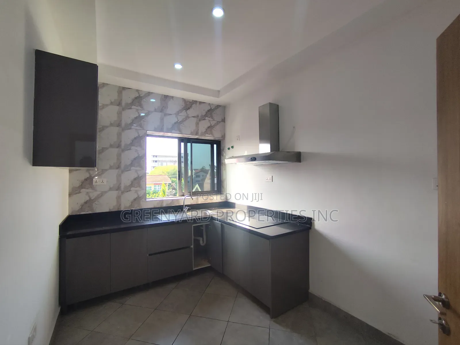 2bdrm Apartment in Flyover, East Legon for rent in East Legon