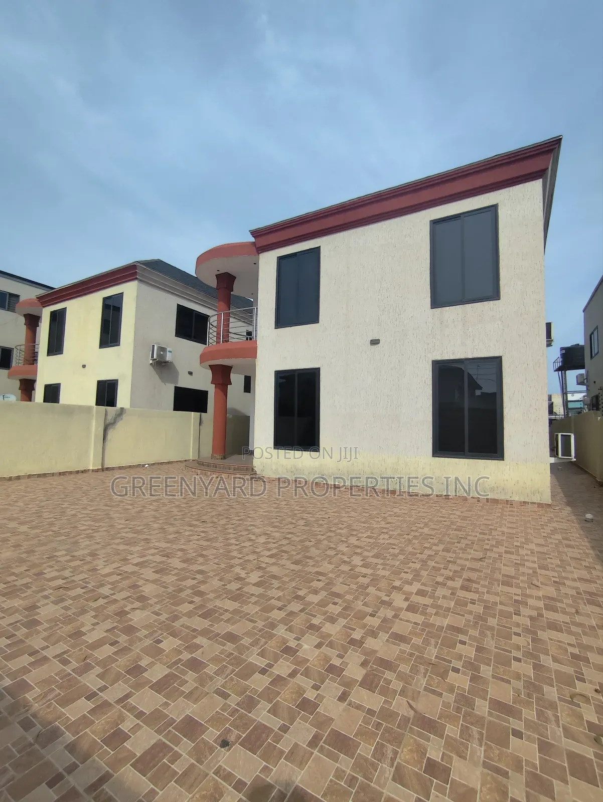 5bdrm House in American House, East Legon for rent in East Legon