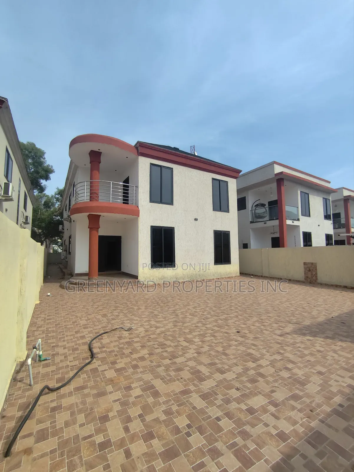 5bdrm House in American House, East Legon for sale in East Legon