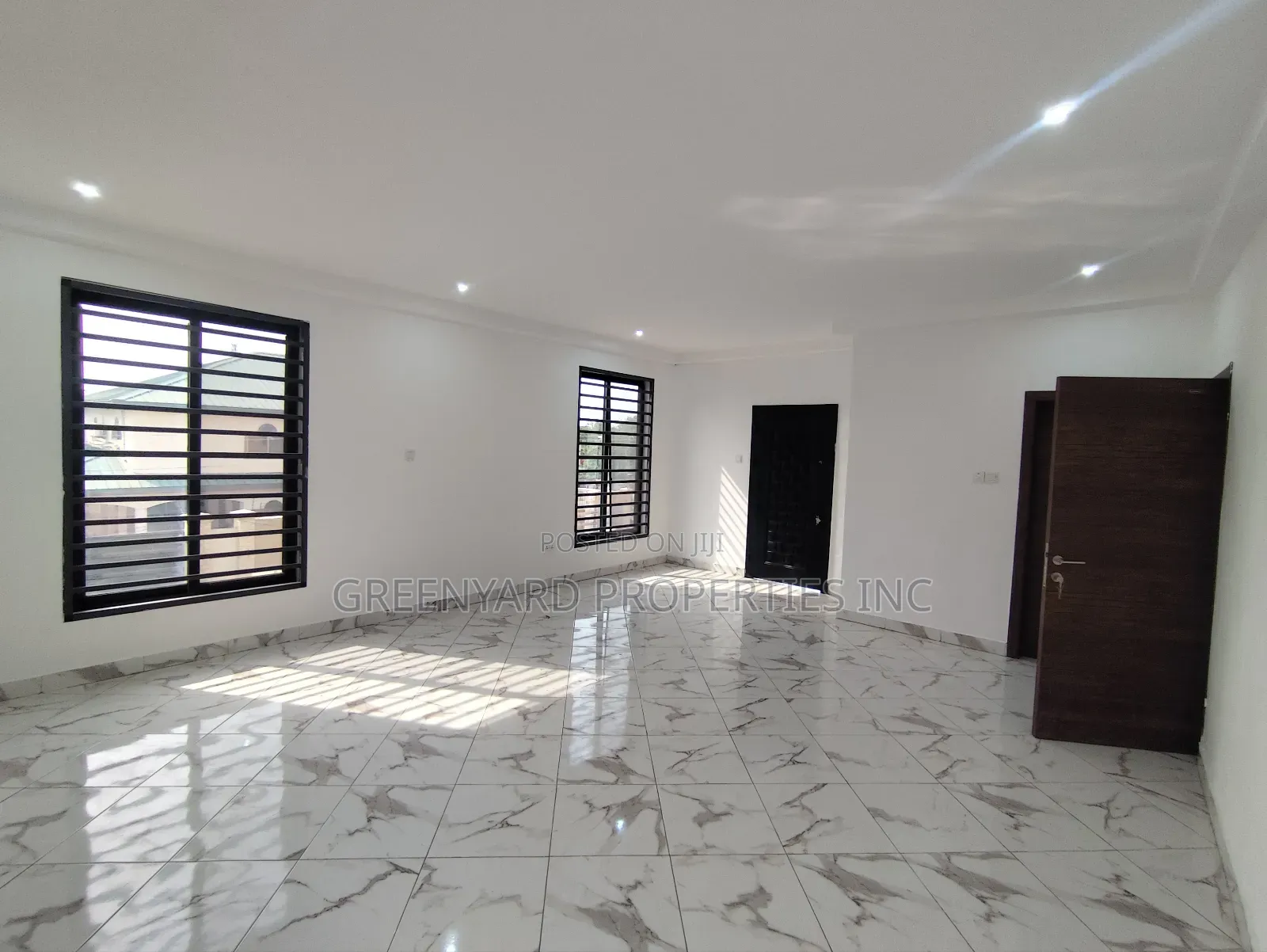 5bdrm House in American House, East Legon for sale in East Legon