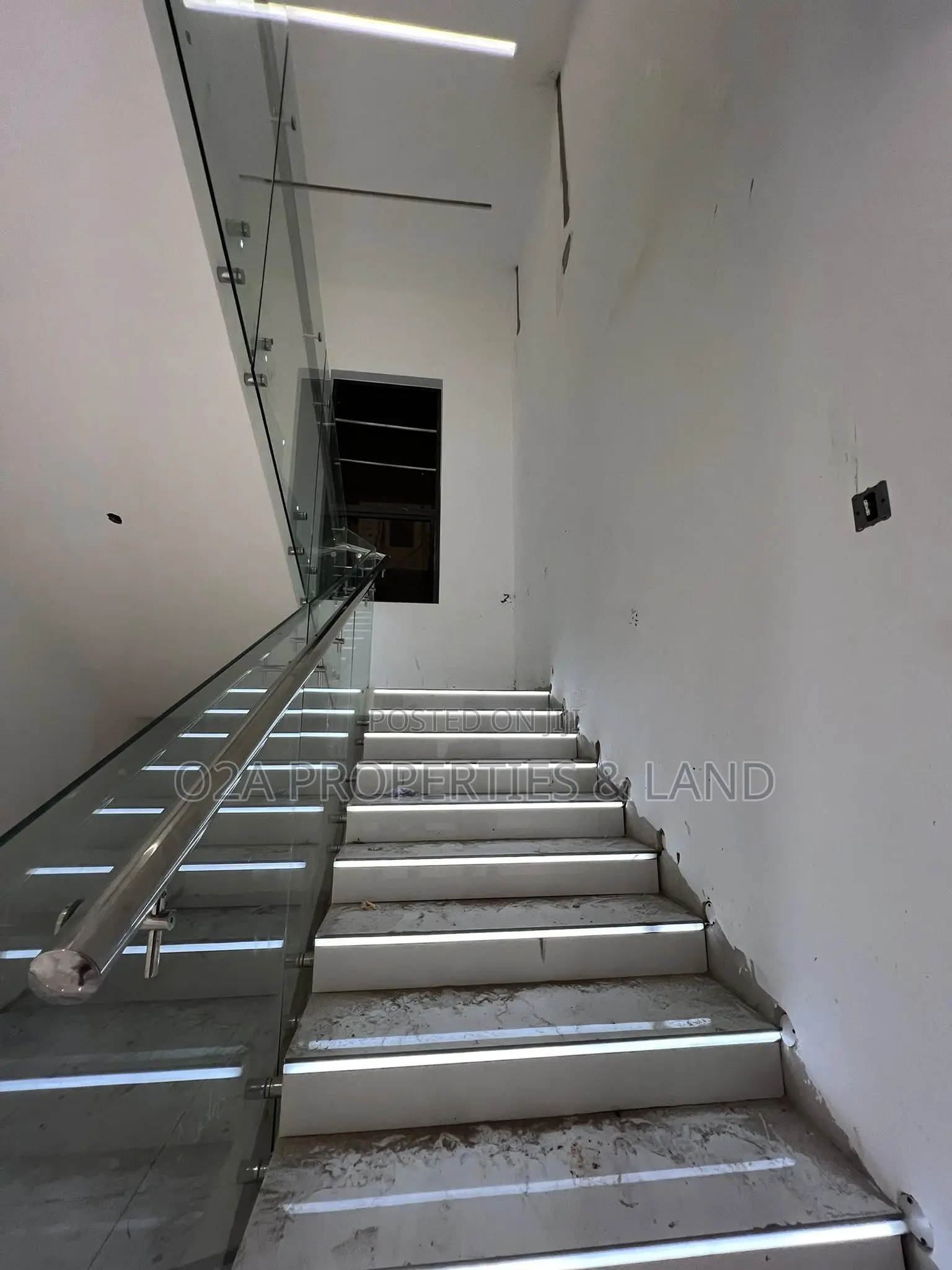 4bdrm House in Ashaley Botwe, Lake Side Estate for sale in Lake Side Estate