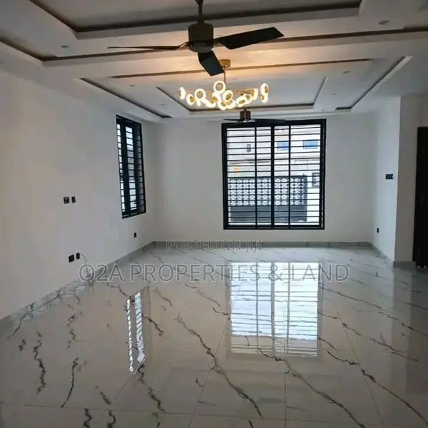 4bdrm House in East Airport,Accra for sale in Airport Residential Area