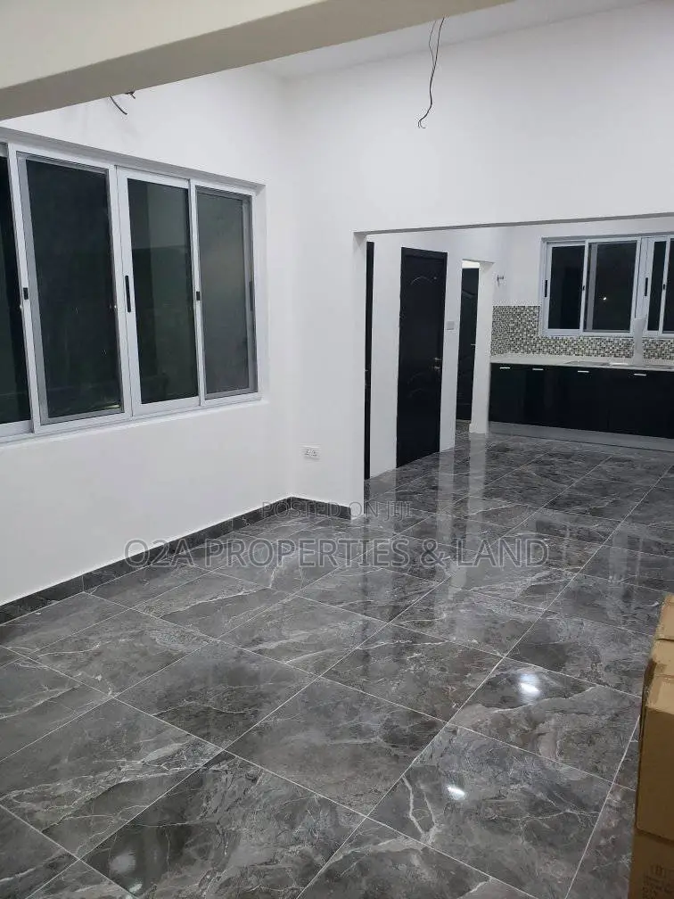 5bdrm House in Labone Accra for rent in Labone Junction