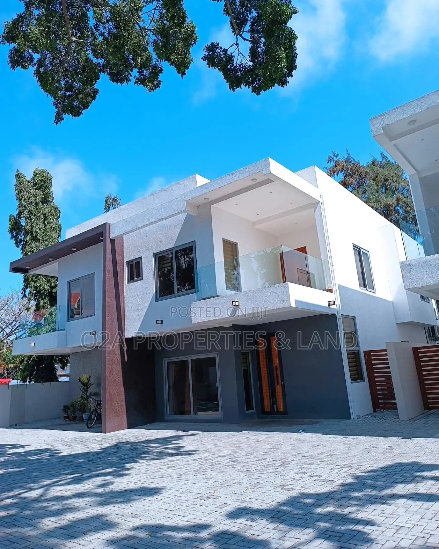 Furnished 3bdrm Townhouse / Terrace in Cantonments, DVLA Area for rent in DVLA Area