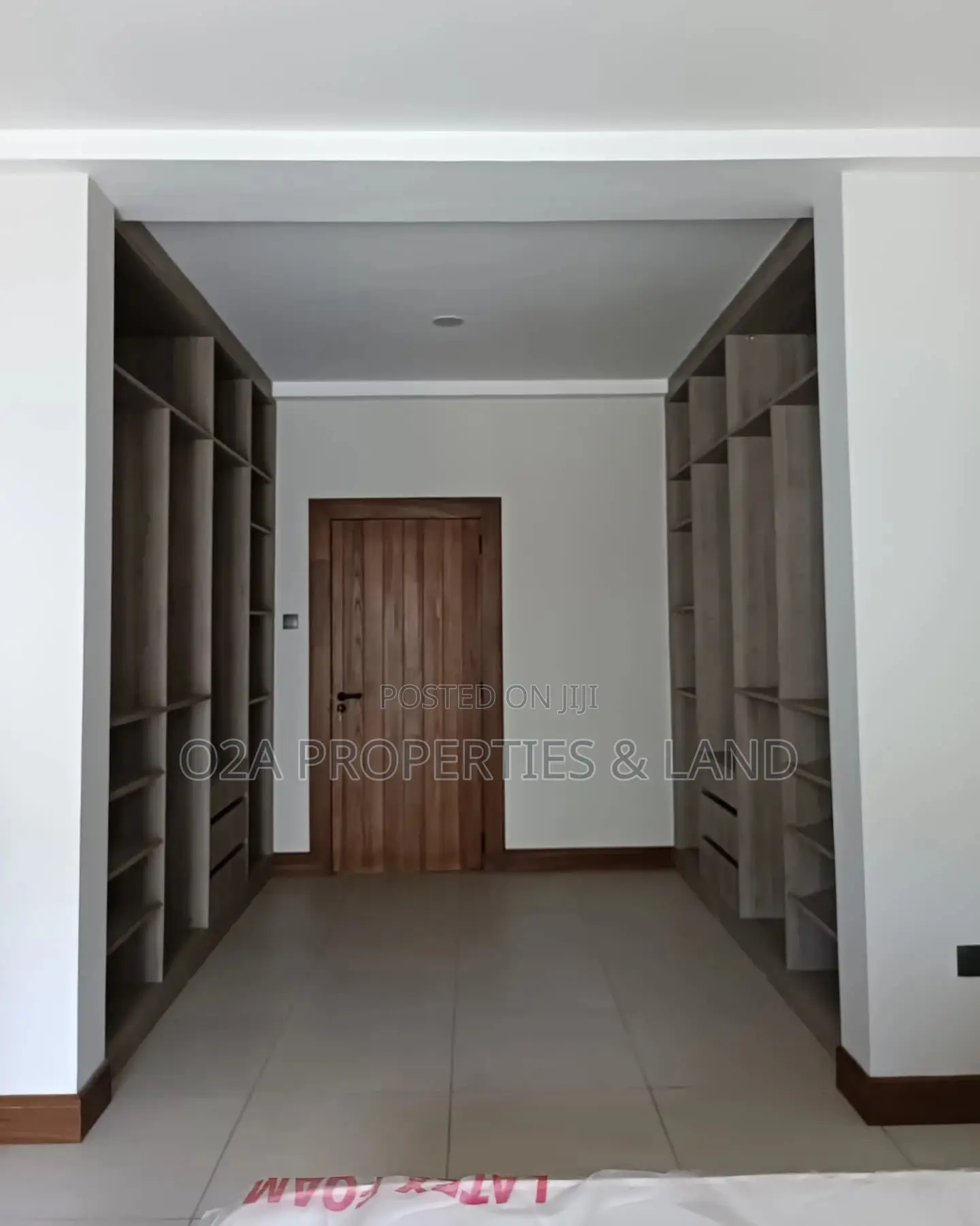 Furnished 3bdrm Townhouse / Terrace in Cantonments, DVLA Area for rent in DVLA Area