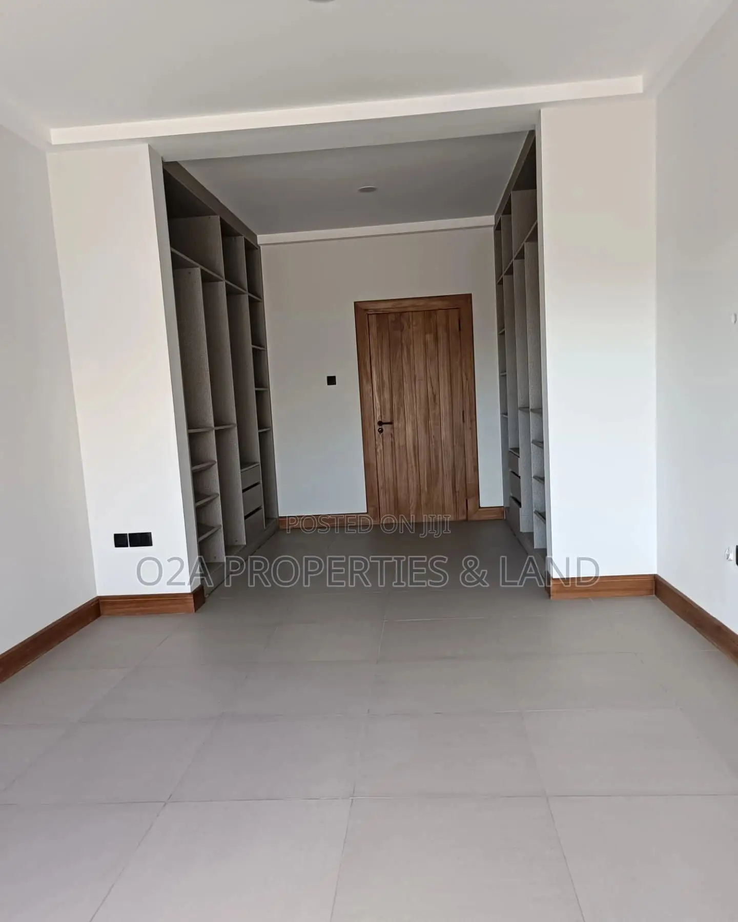 3bdrm Townhouse / Terrace in Cantonments, DVLA Area for rent in DVLA Area