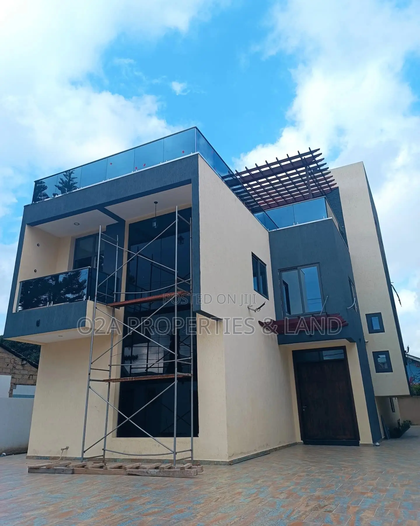 6bdrm House in East Legon, Bawaleshie for rent in Bawaleshie